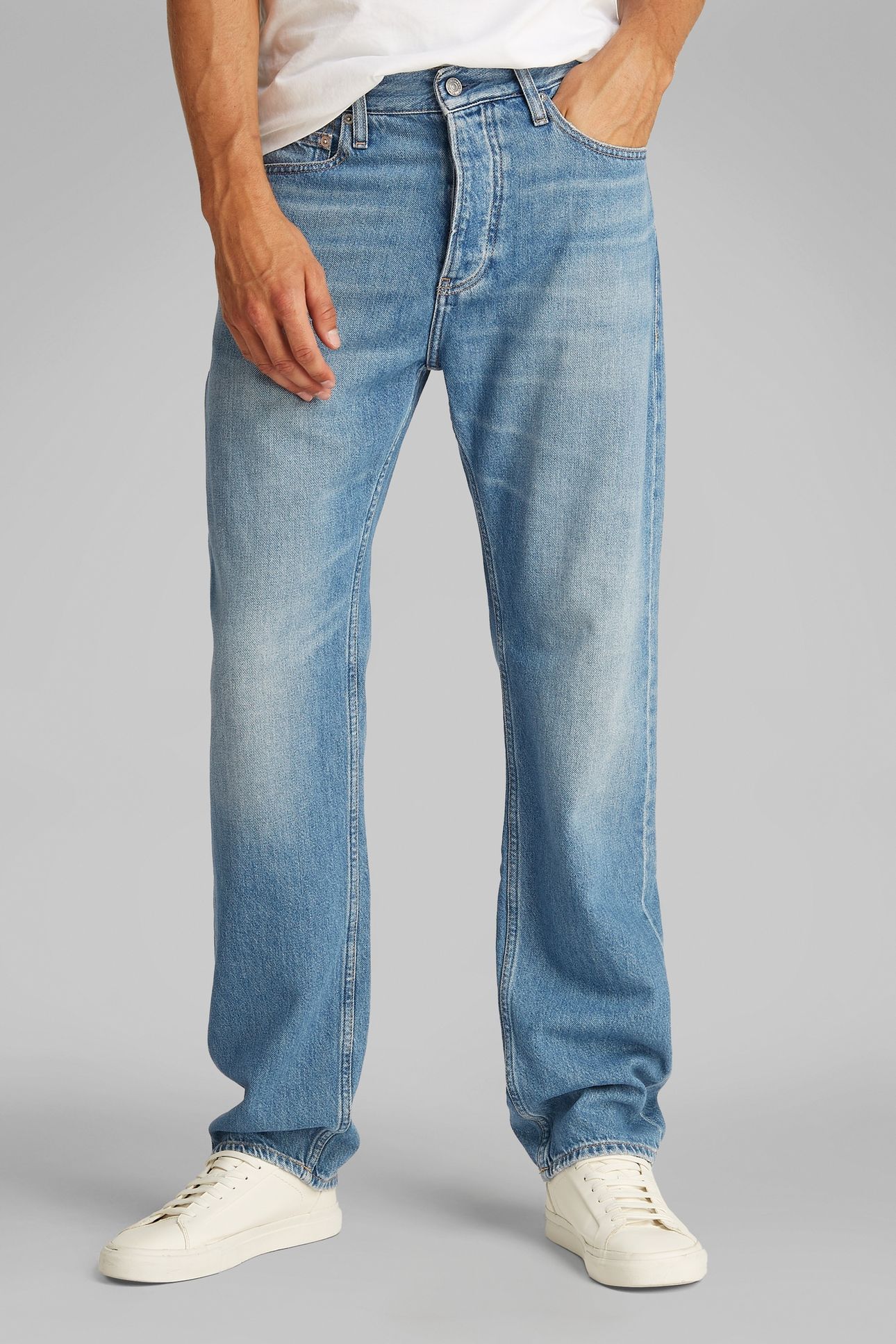 STANDARD STRAIGHT DENIM MEDIUM 1
