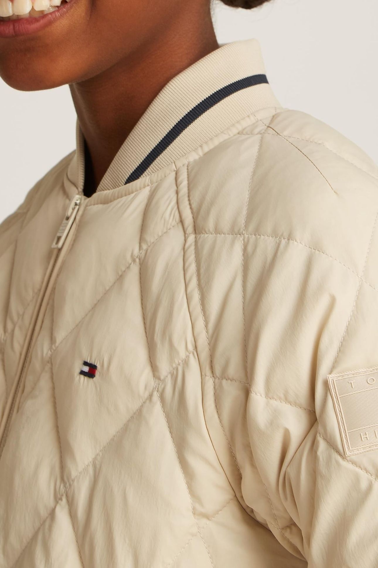 UNISEX U QUILTED JACKET CLASSIC BEIGE 6