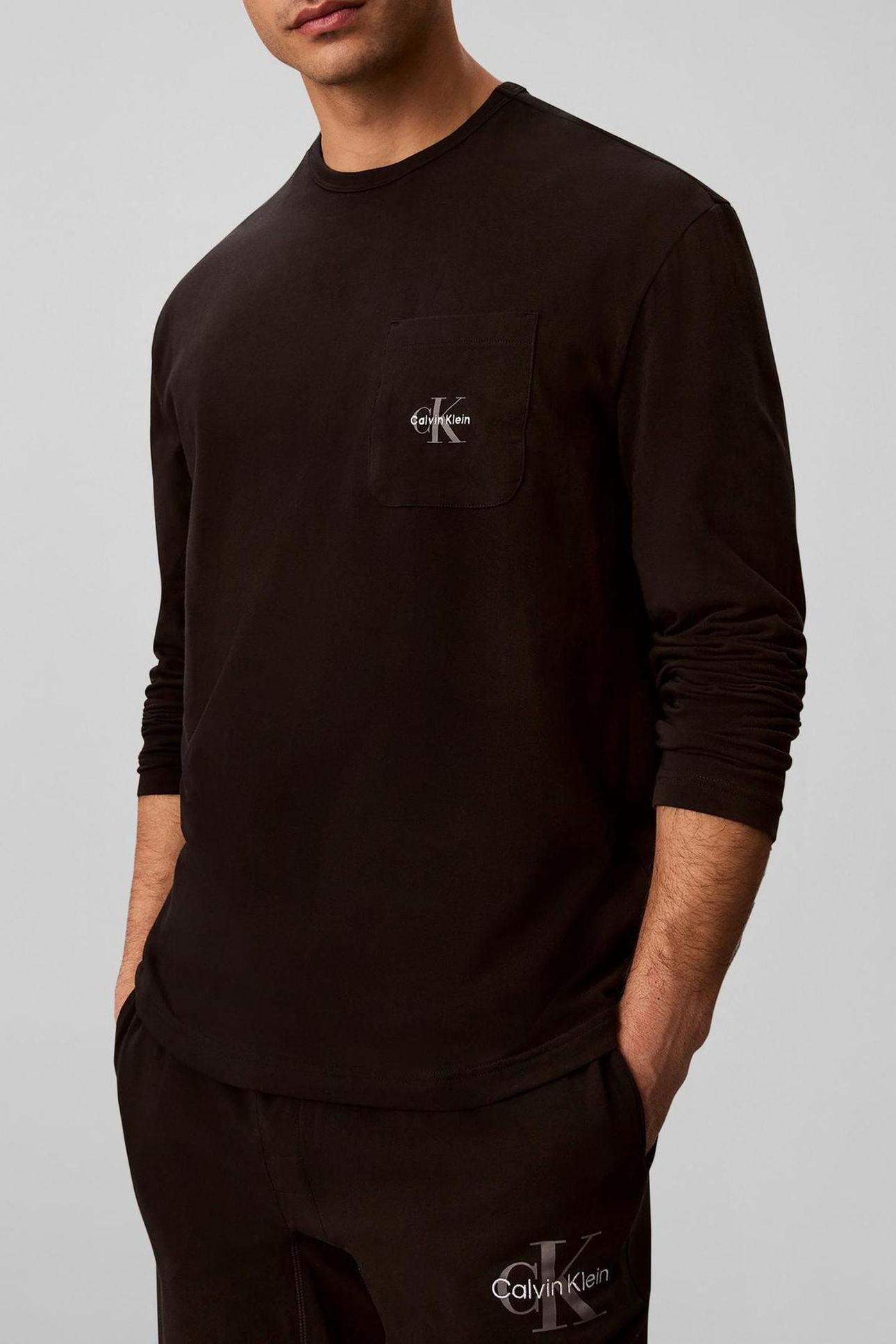 MONOGRAM L/S CREW NECK BLACK 1
