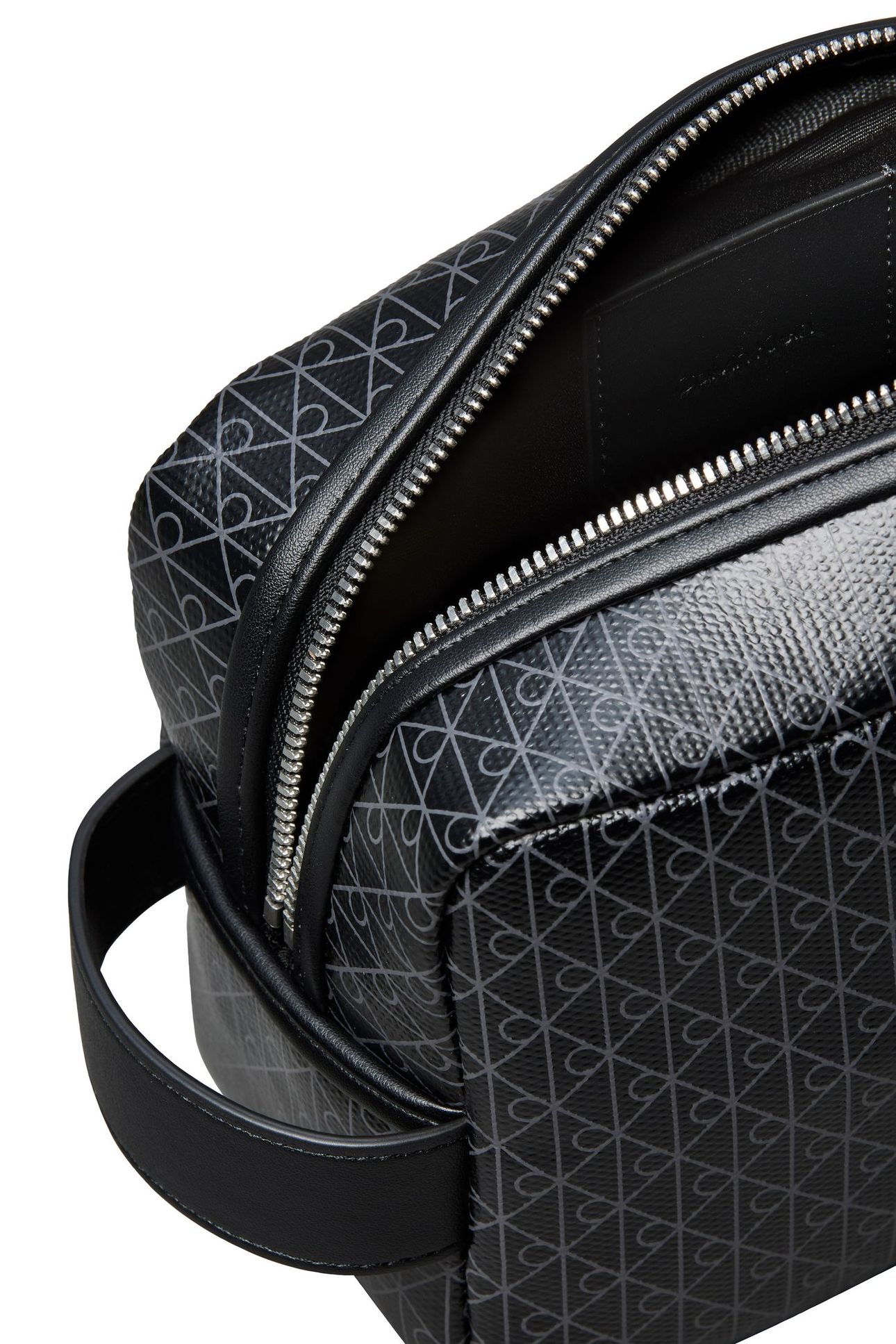 EMBLEM COATED DOPP KIT BLACK 3