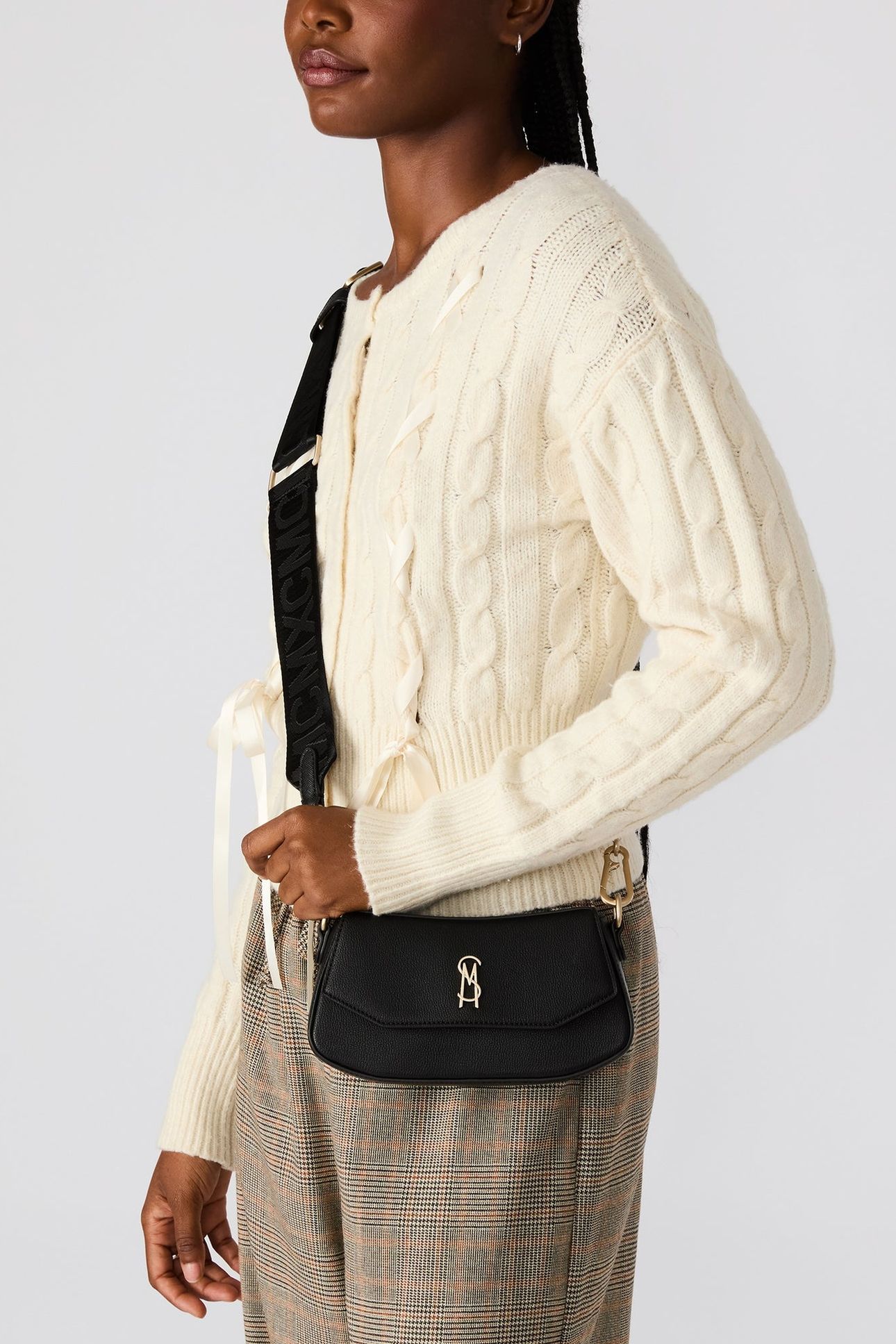 UNISEX BTAIGA BAGS BLACK 2