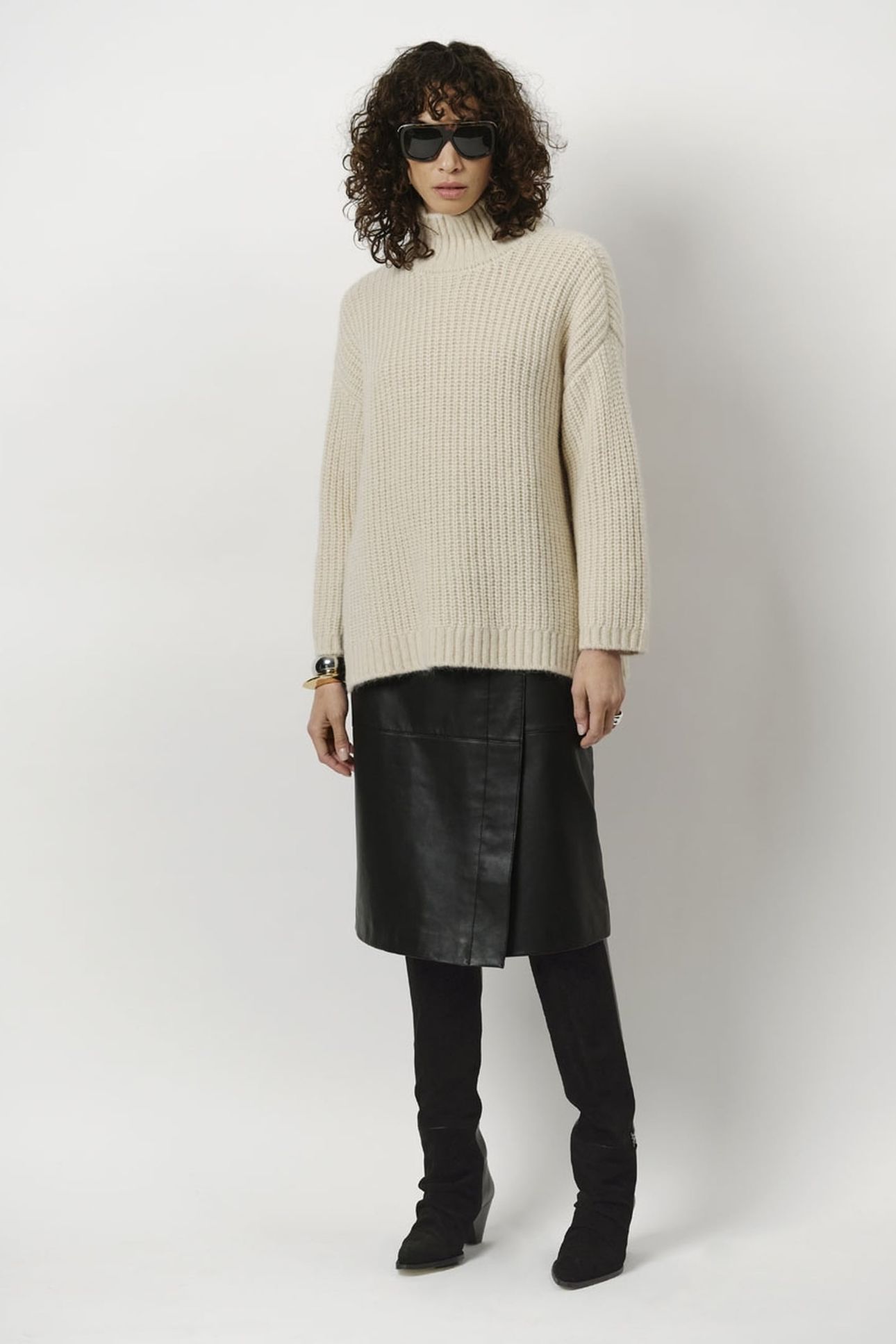 SERI LEATHER WRAP SKIRT RAVEN 1
