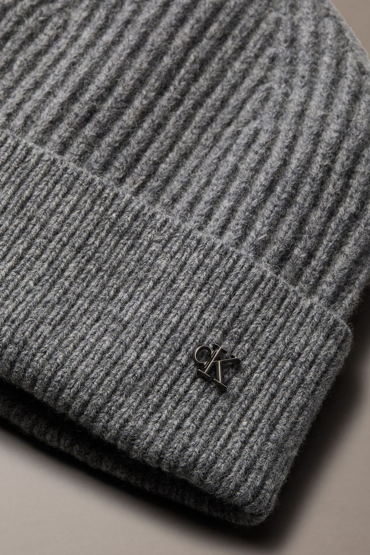 CK METAL WOOL BEANIE CHARCOAL HEATHER 4