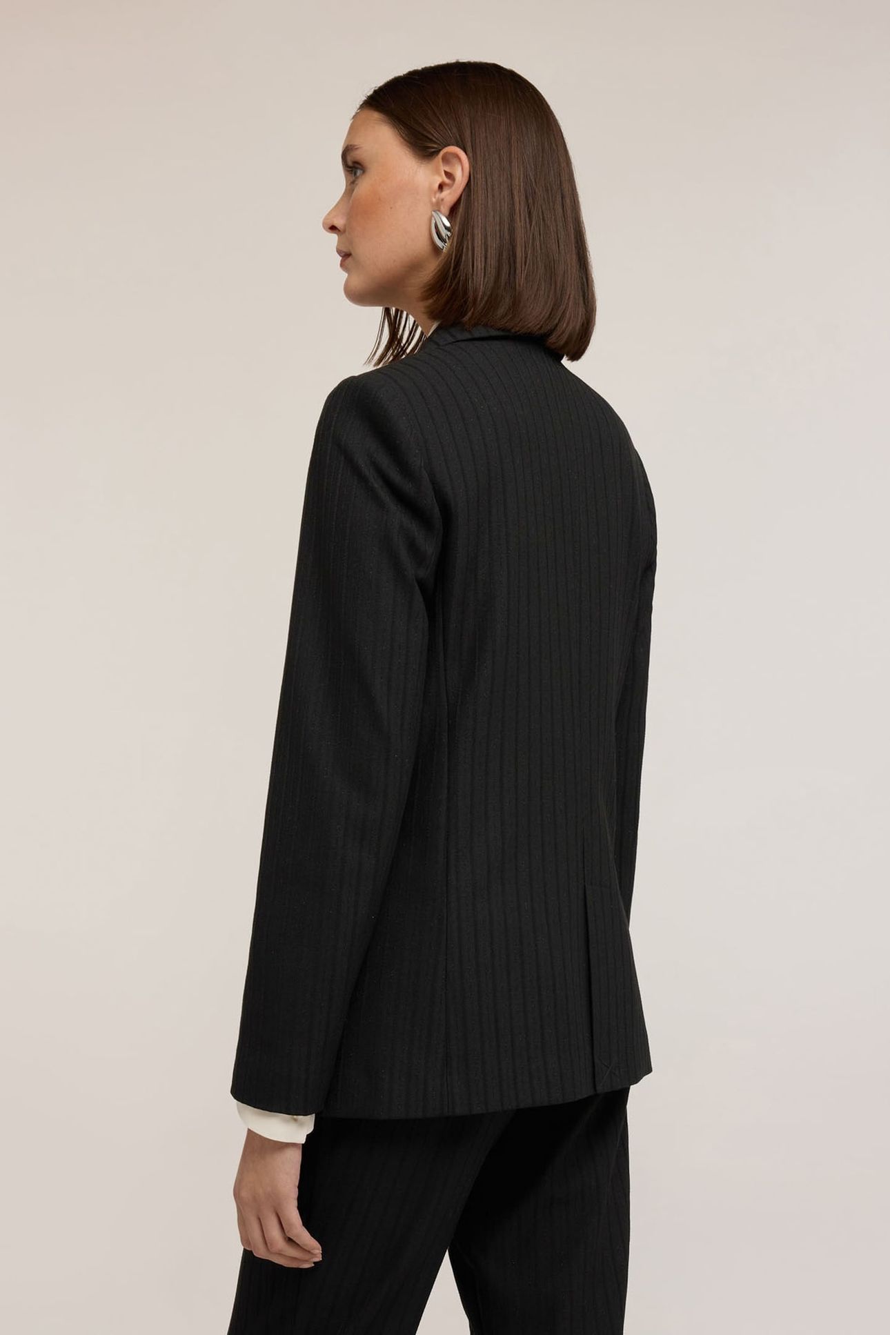 STRUCTURED DOUBLE-BREASTED PINSTRIPE JACKET BLACK 3
