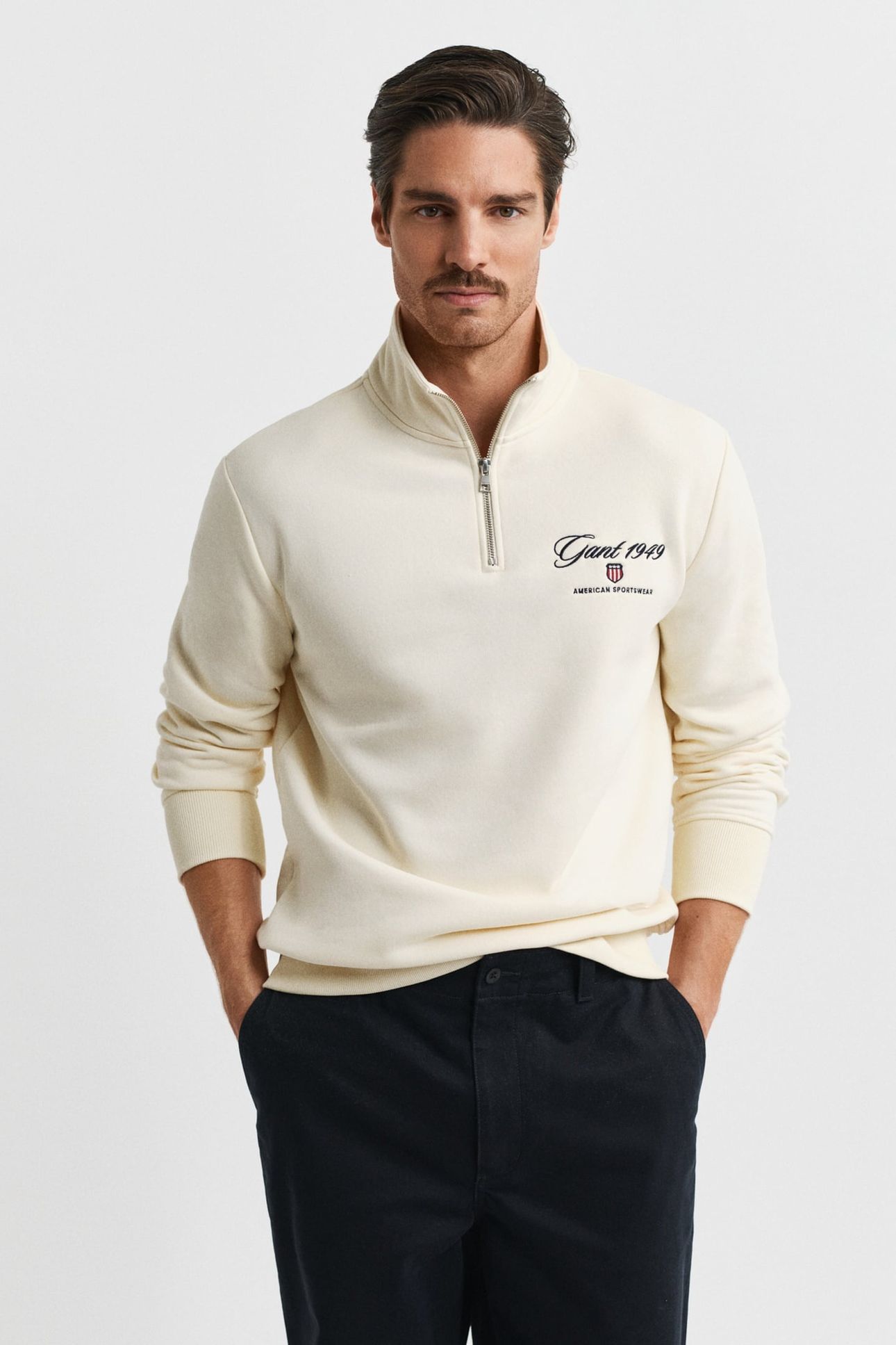 GRAPHIC HALF ZIP CREAM 1