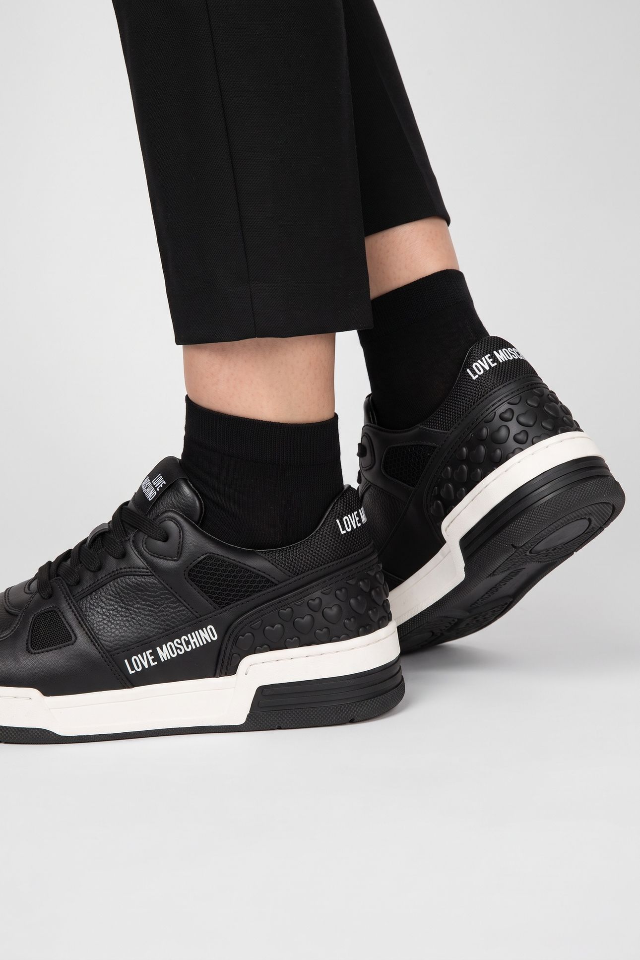 SNEAKERS BLACK 2