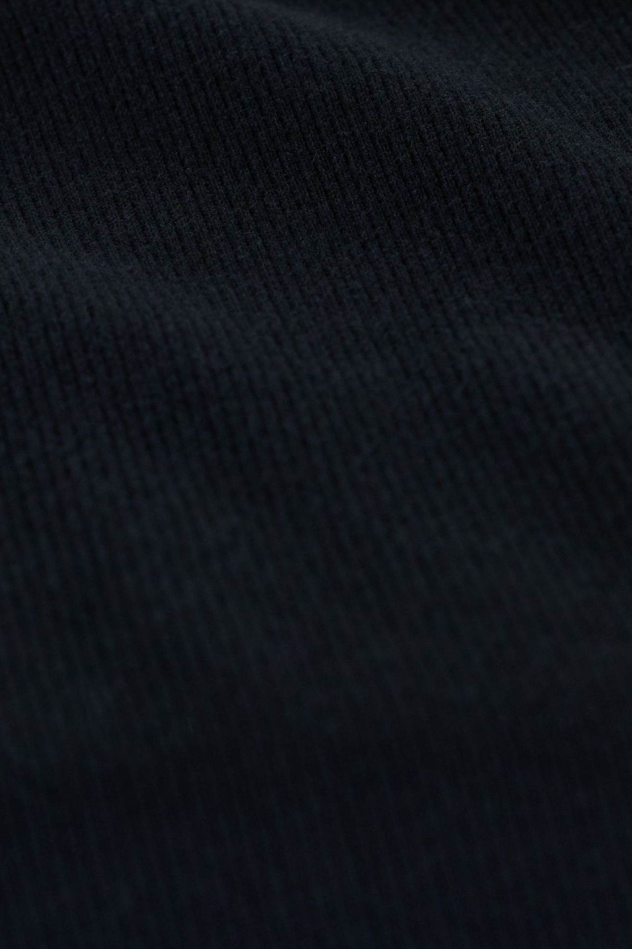 SLEEVELESS TEE BLACK 5