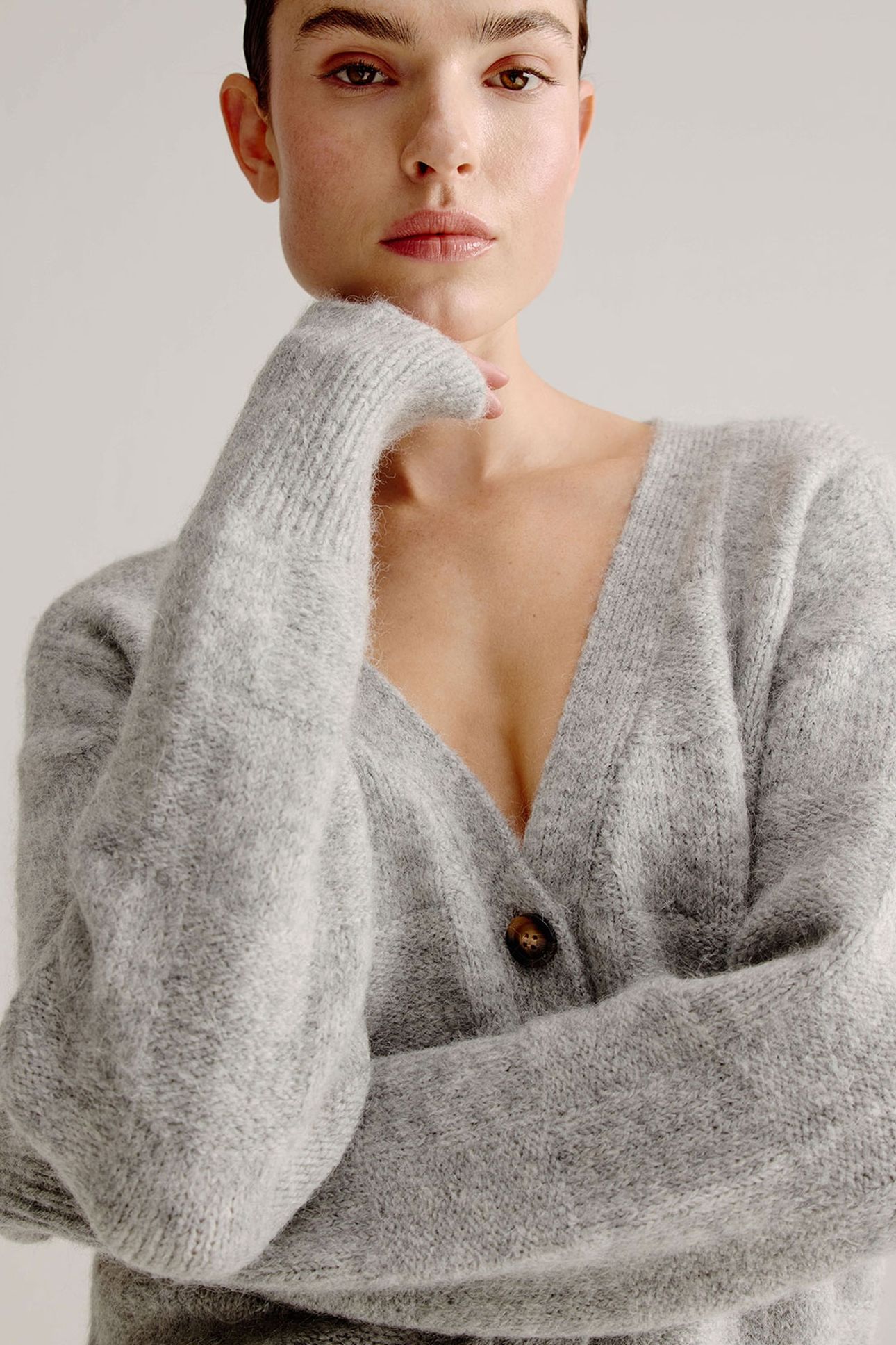 LEA CARDIGAN GREY 4