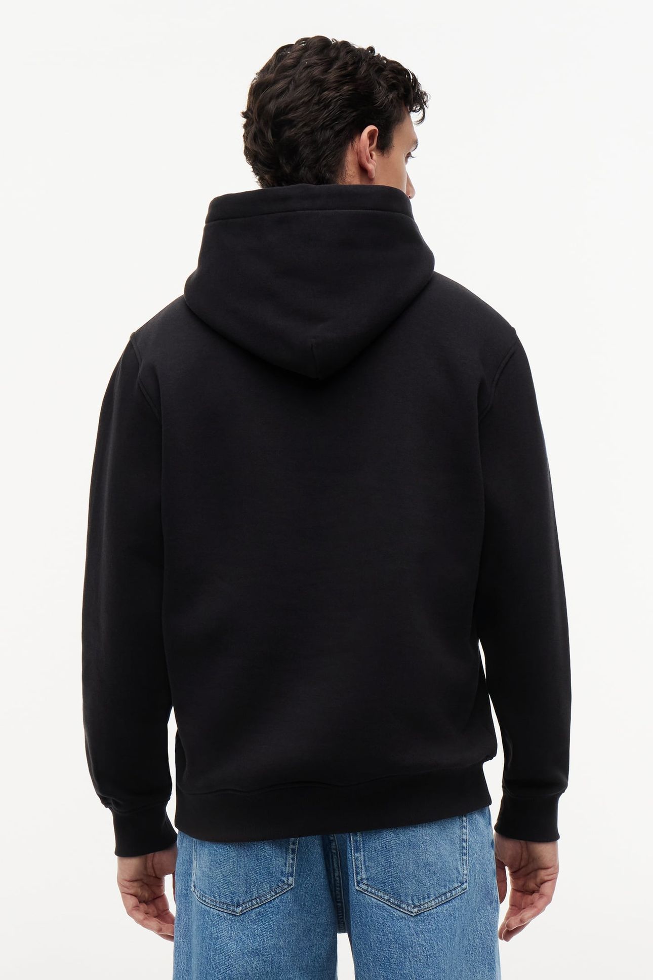 TJM REG ESSENTIAL SWEATSHIRT BLACK 2