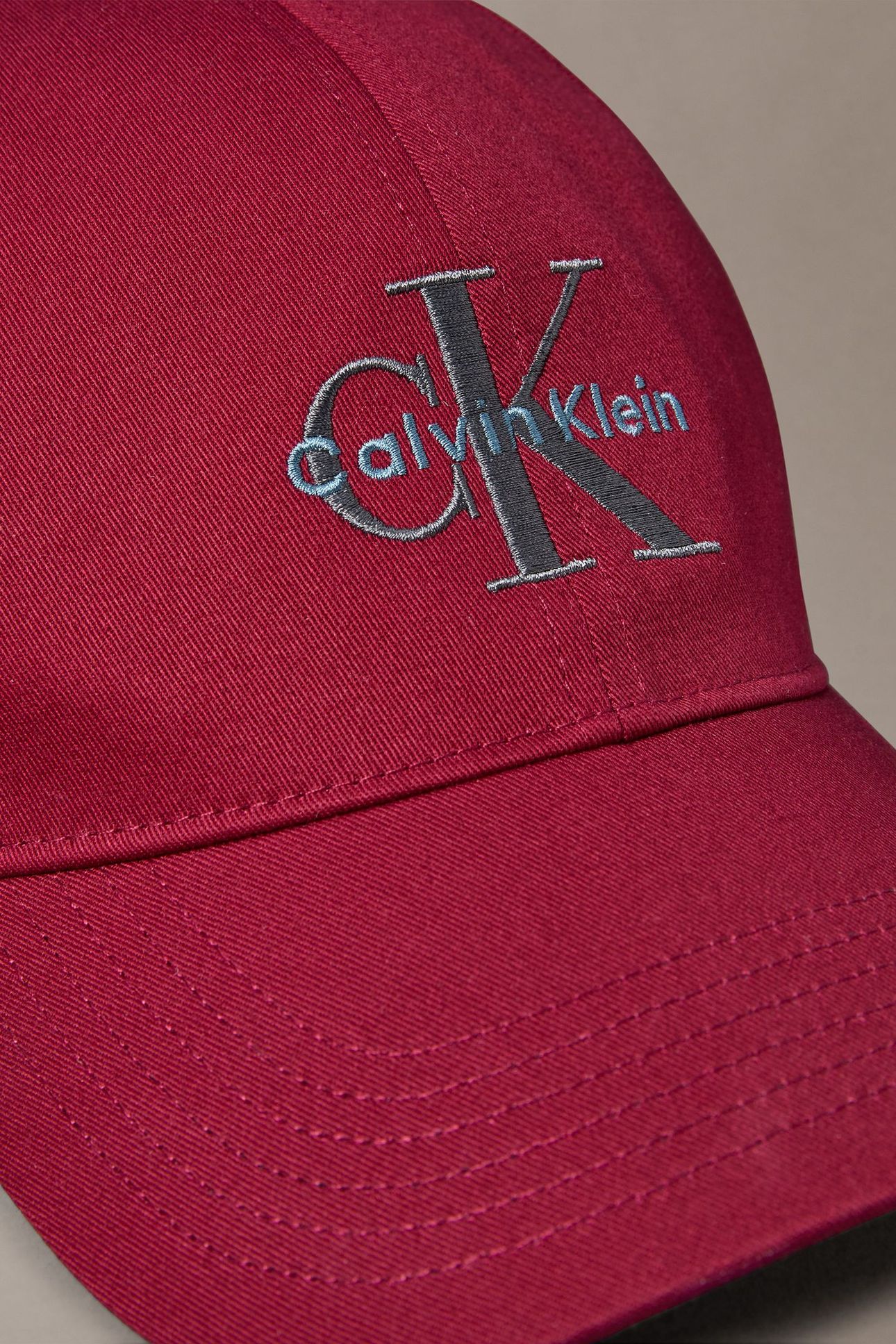 MONOLOGO EMBROIDERY RENAISSANCE RED 3