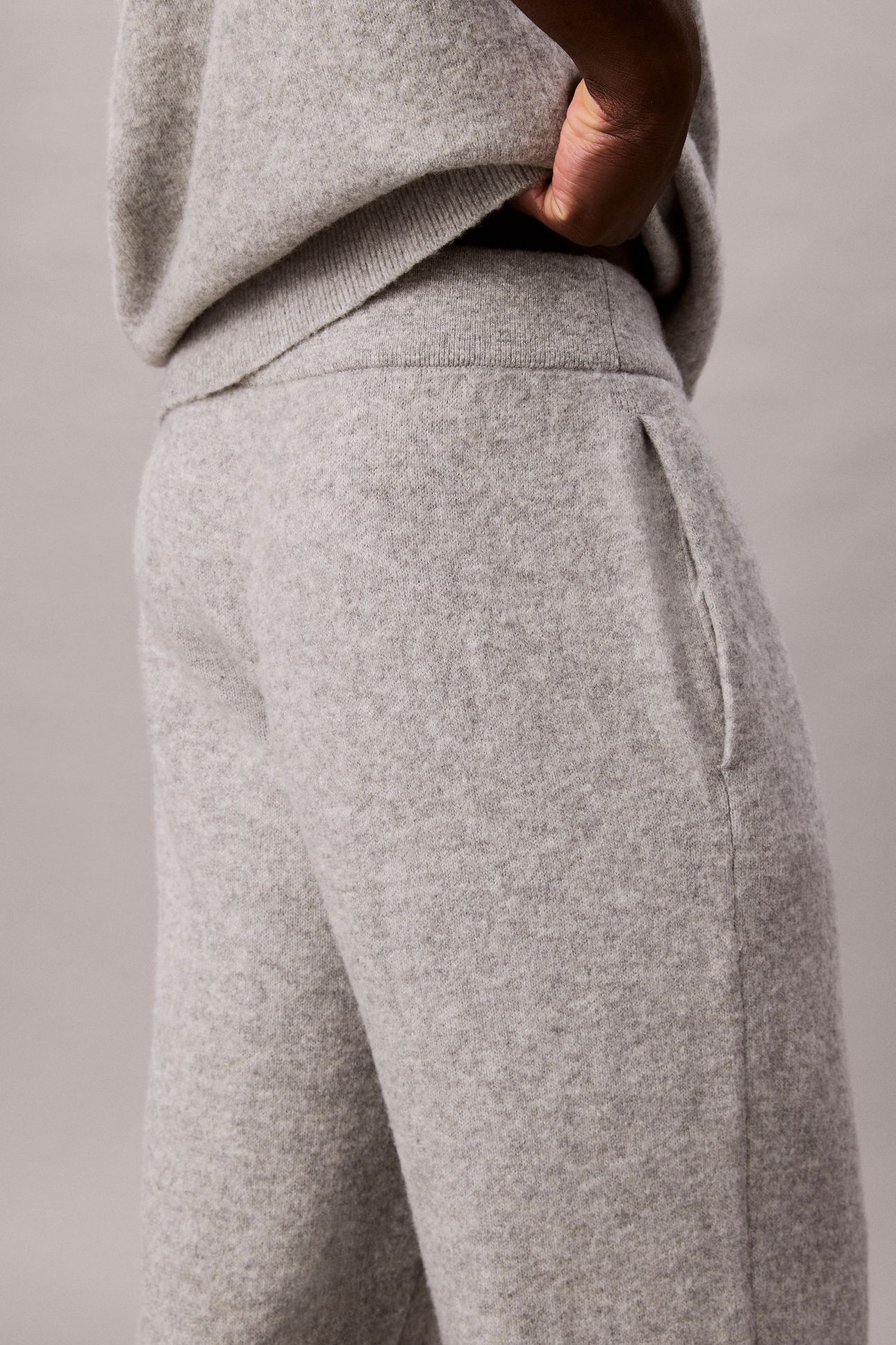 SWEATER JOGGER GREY HEATHER 4