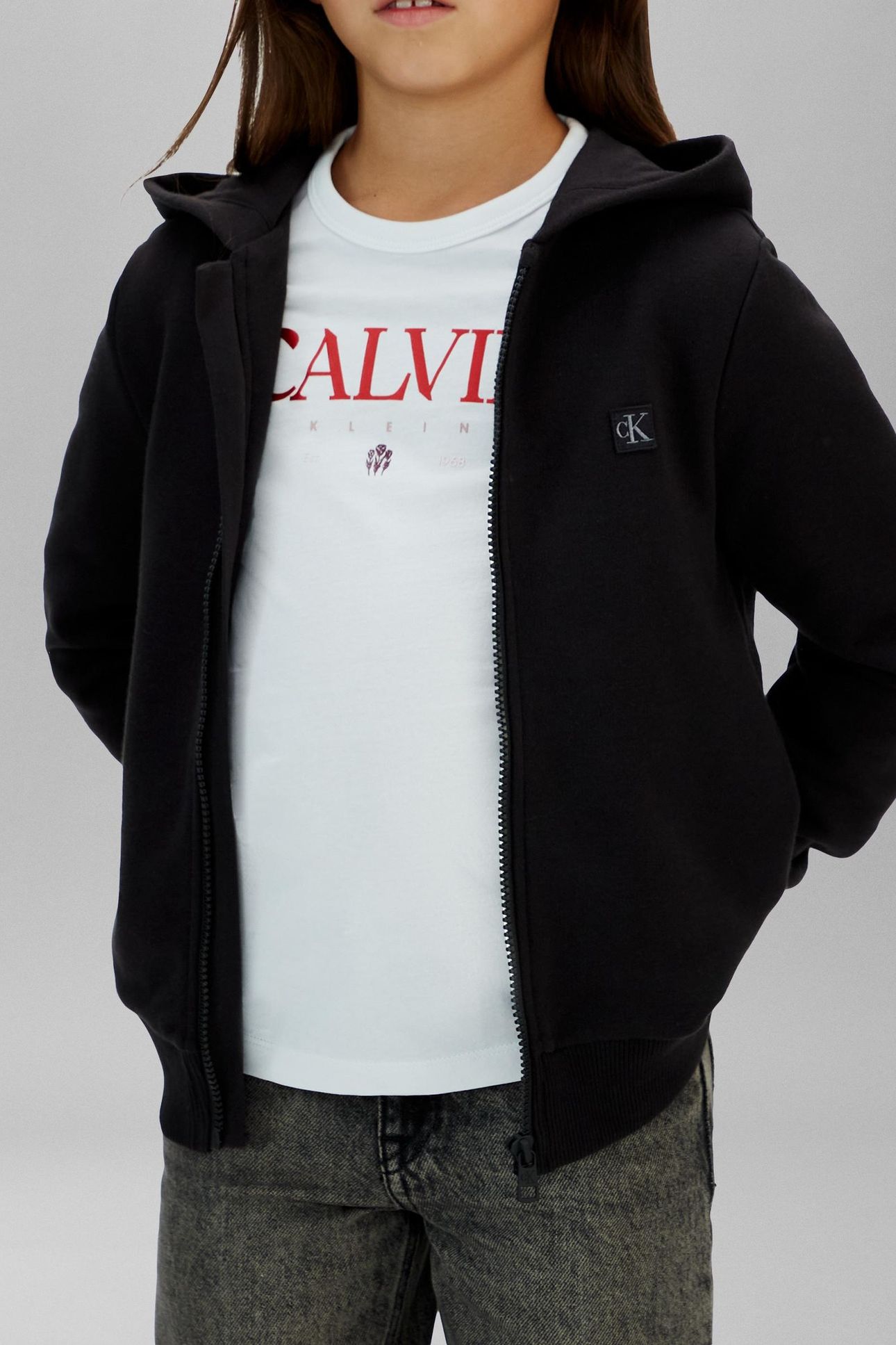 UNISEX MINI BADGE ZIP-THROUGH BLACK 1