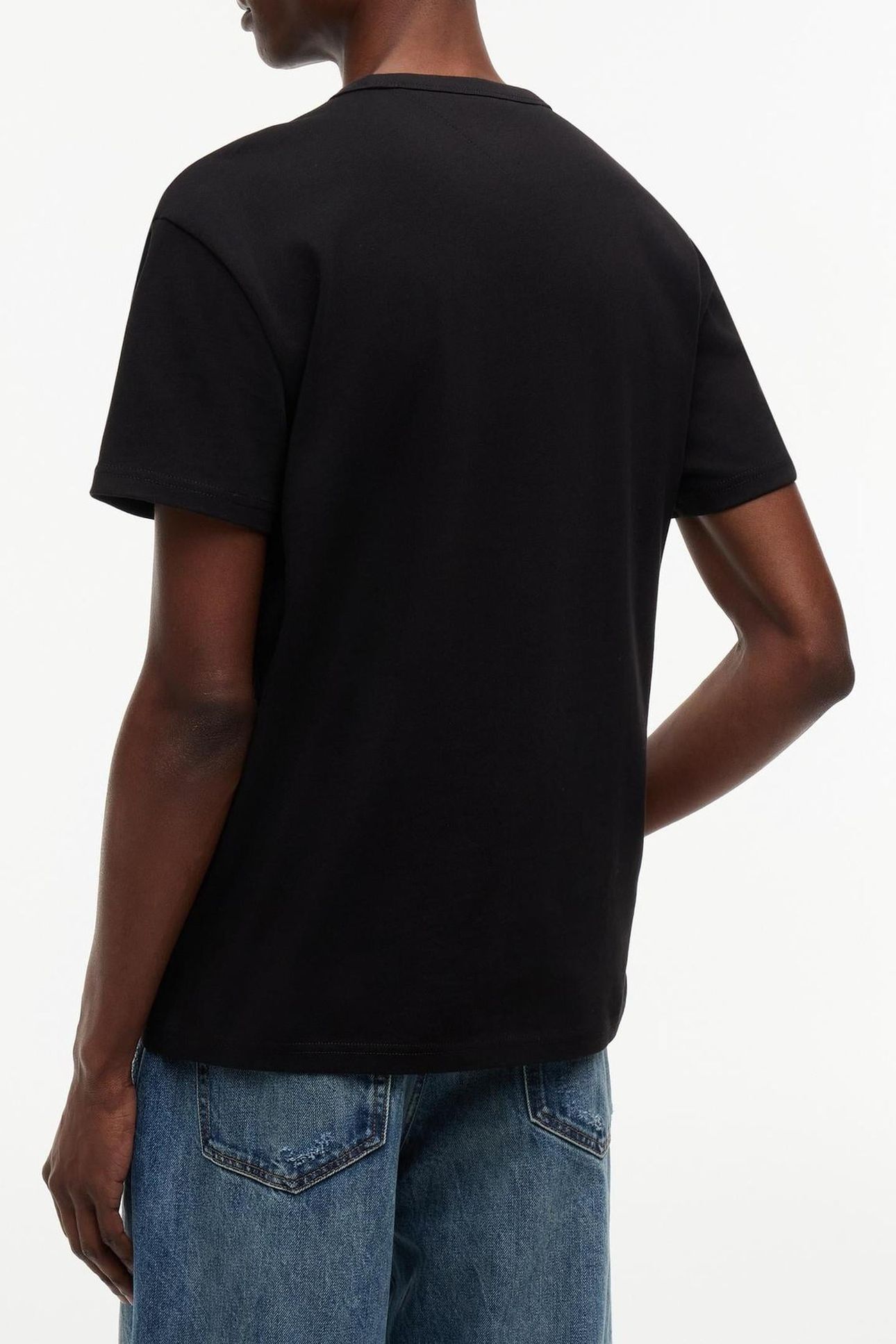BADGE T-SHIRT BLACK 2