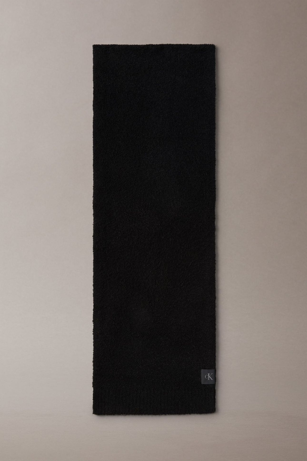 CK PATCH BOUCLE SCARF BLACK 2