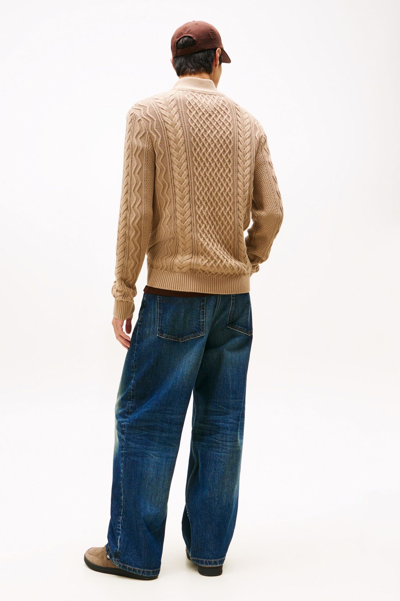 TJM SLIM BADGE CABLE COASTAL TAUPE TONAL 2