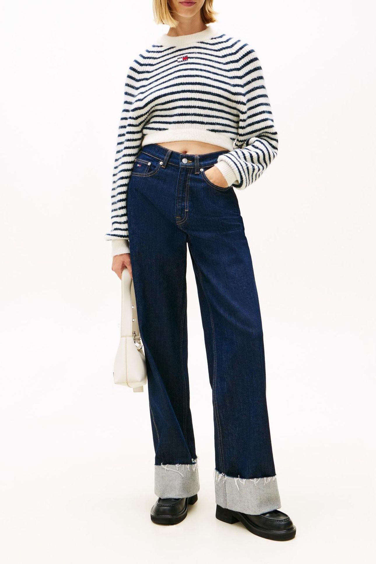 TJW CROP BADGE SWEATER ANCIENT WHITE/STRIPE 3