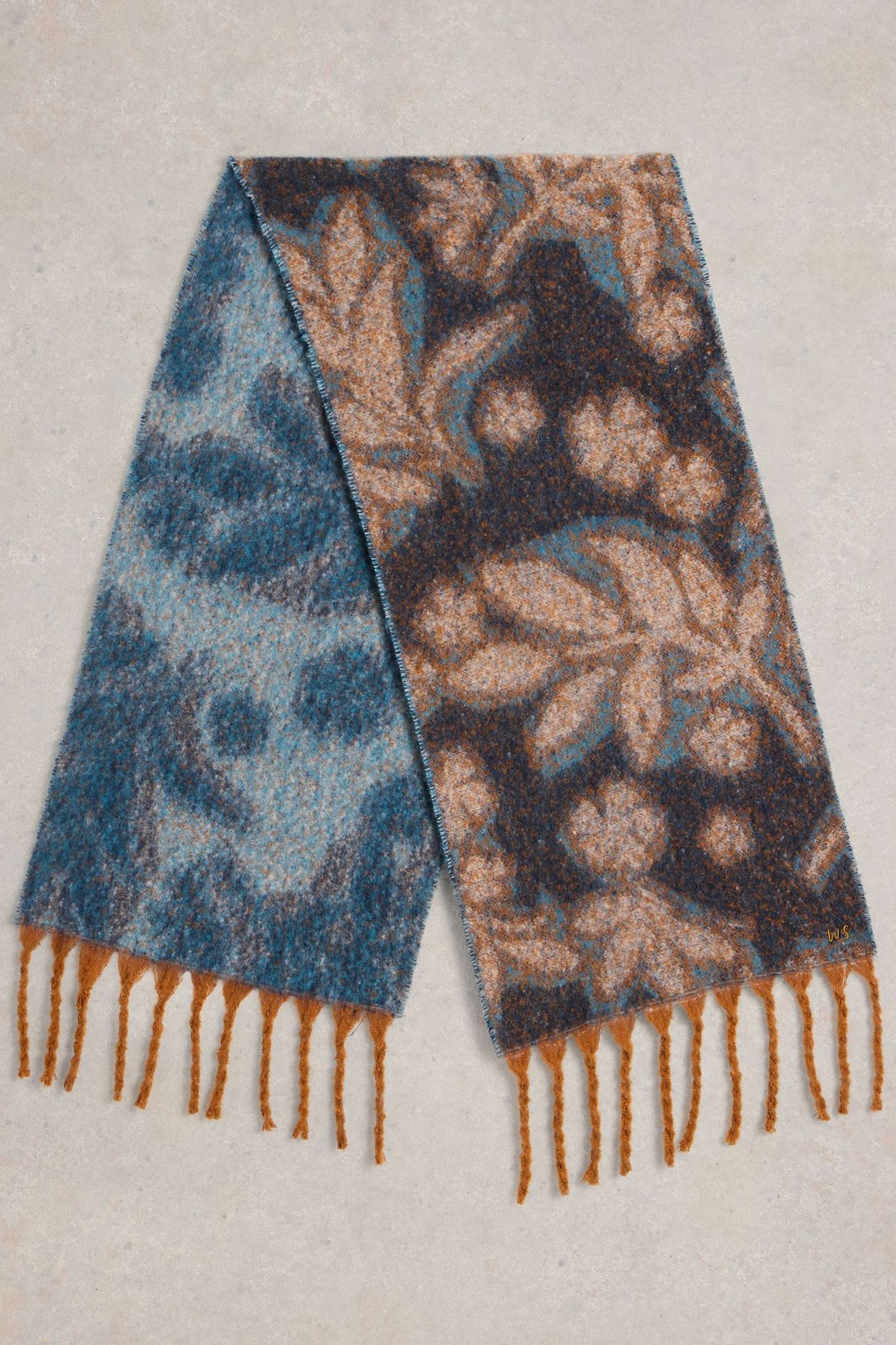 SHELLY BRUSHED SCARF BLUE PRINT 2
