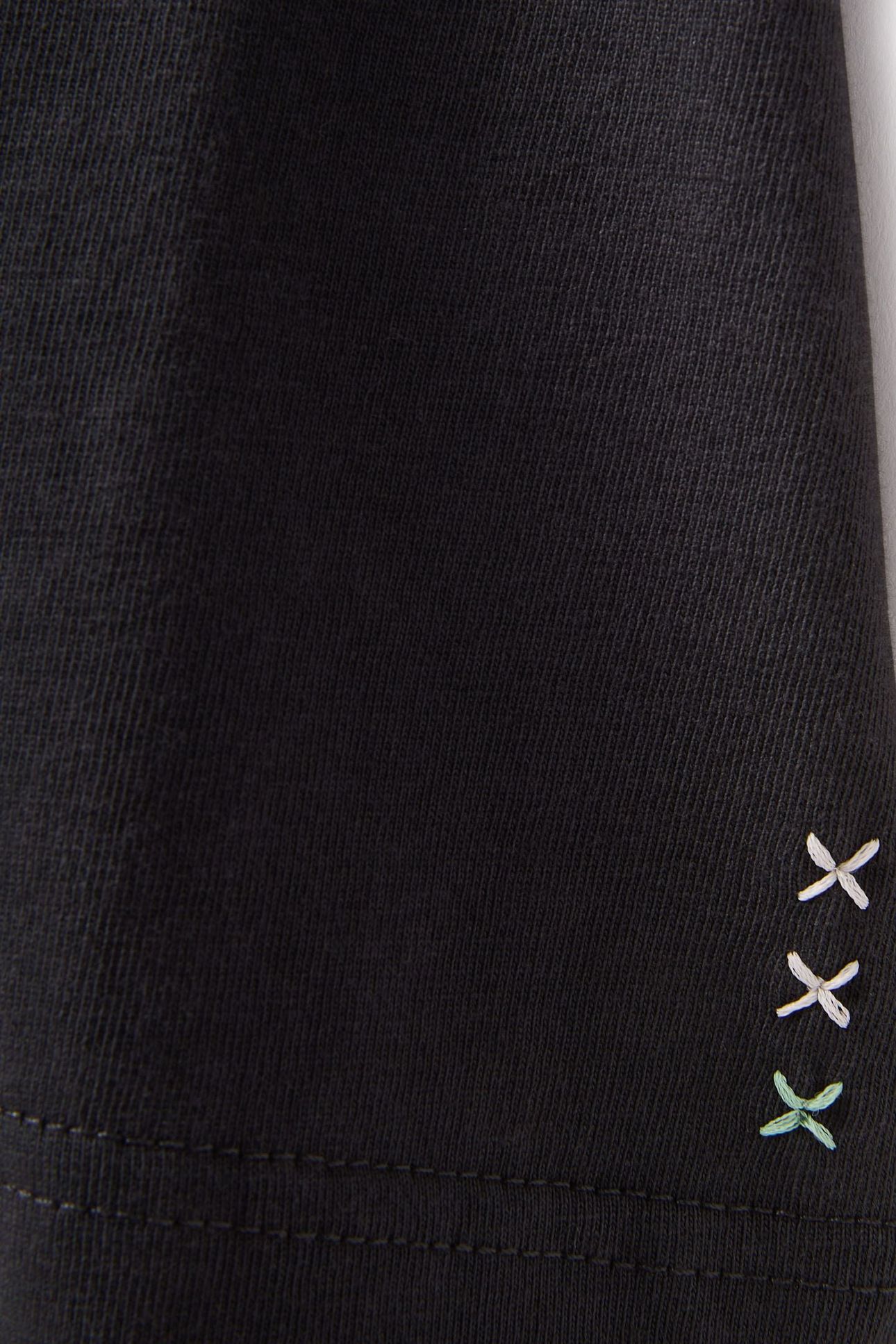 BOXY CROP TEE BLACK SAND PIGMENT 10