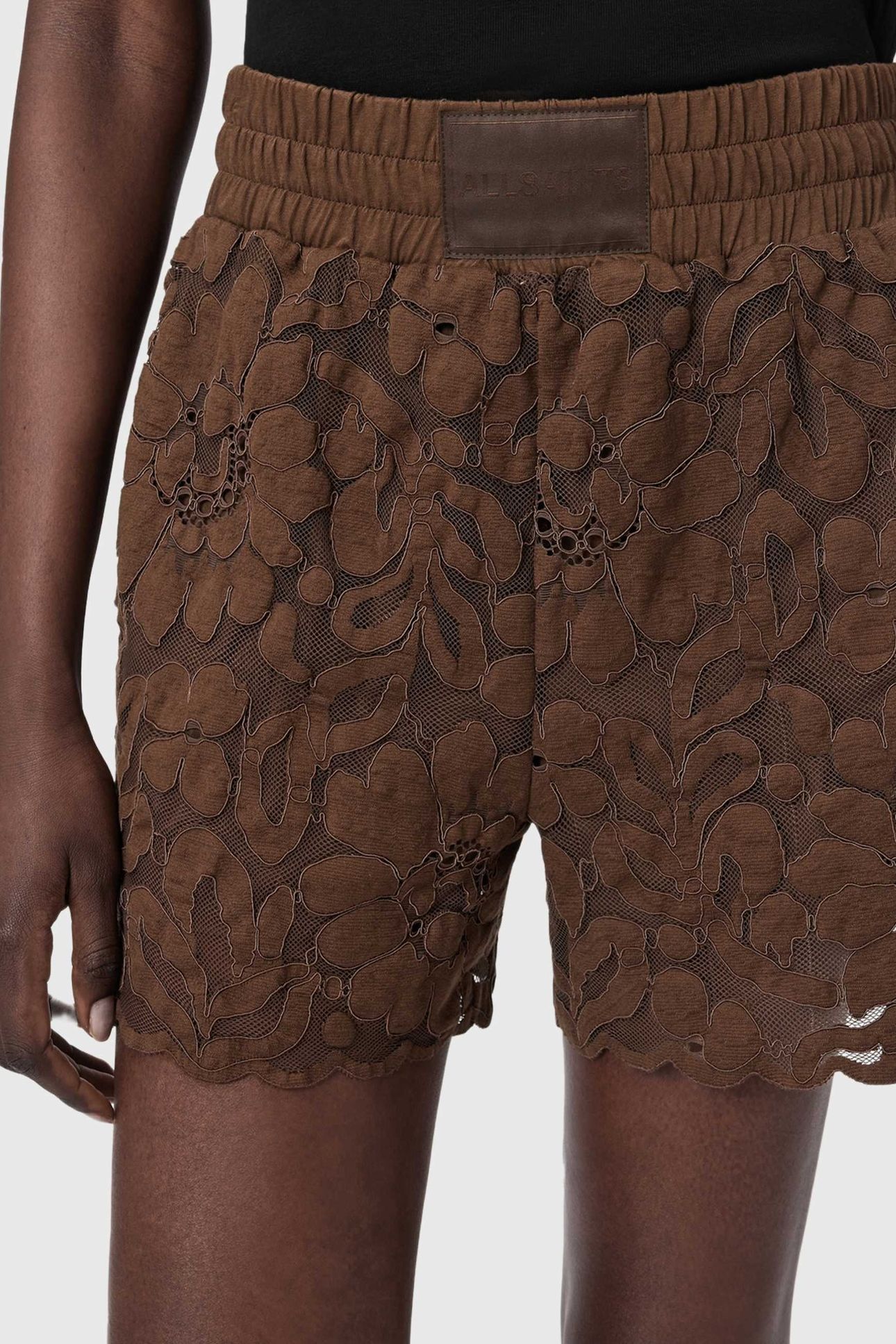 AMELIE LACE SHORT BITTER BROWN 6