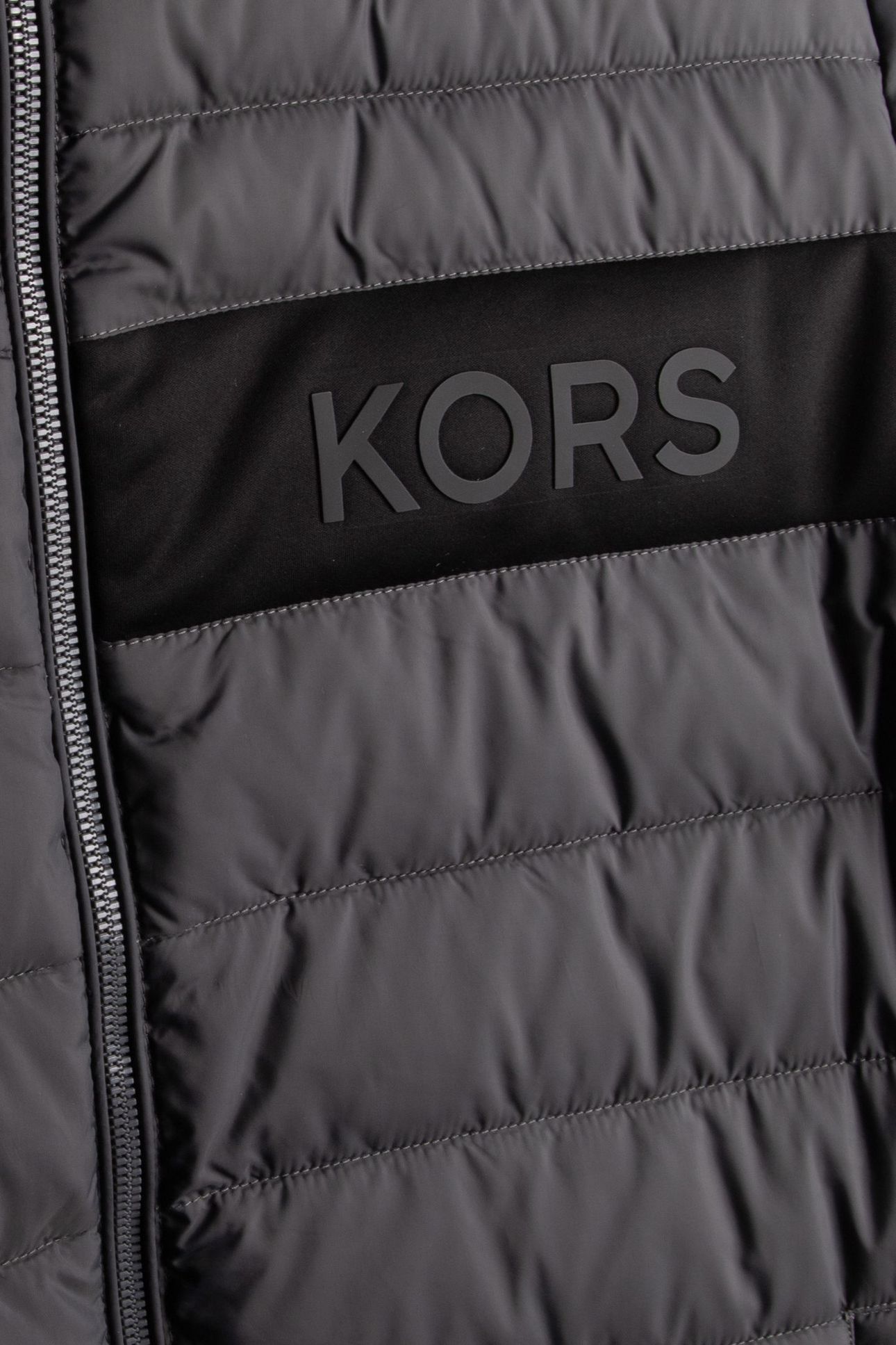 CHEST LOGO PACKABLE CHARCOAL 4