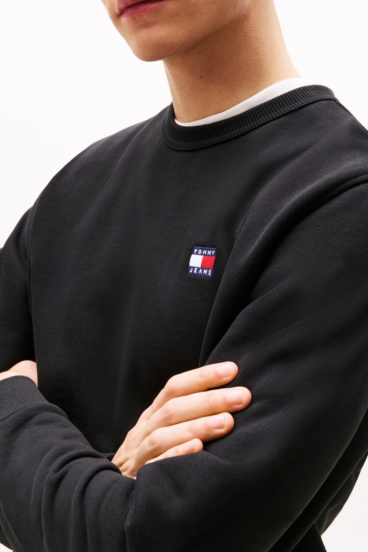 TJM REG BADGE CREW BLACK 6