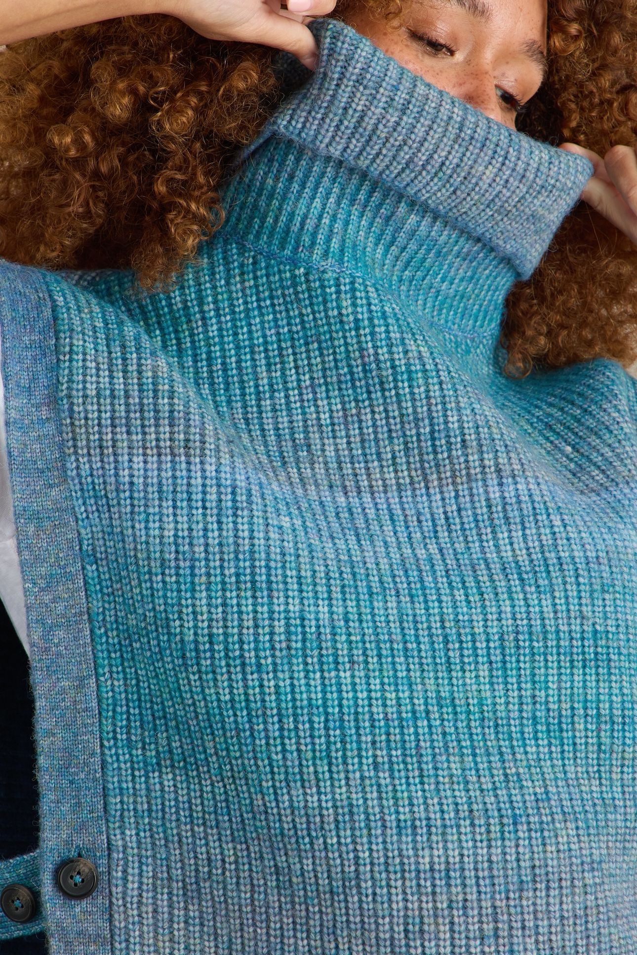 SPACEDYE KNITTED PONCHO BLUE MULTI 5