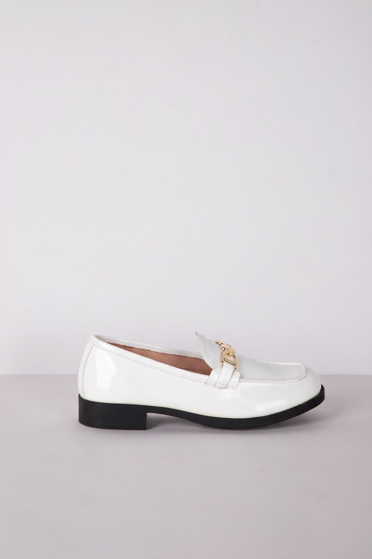 LOAFER WHITE 1