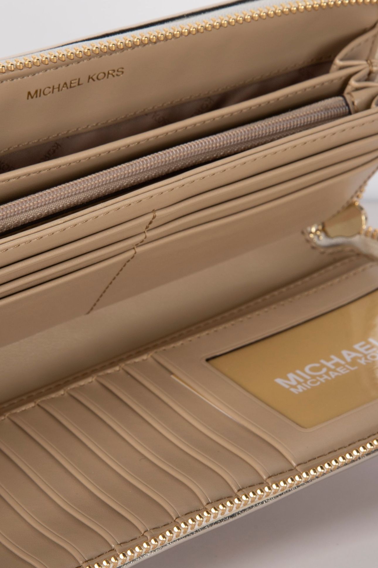 TRAVEL CONTINENTAL PALE GOLD 5