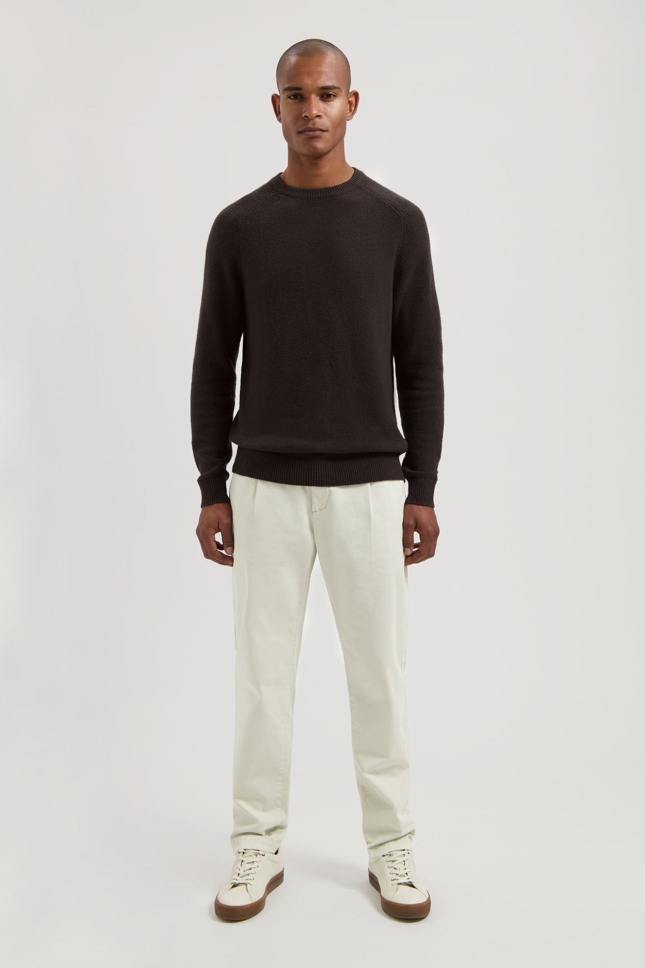 DS_YVAIN CREWNECK DK. BROWN 2
