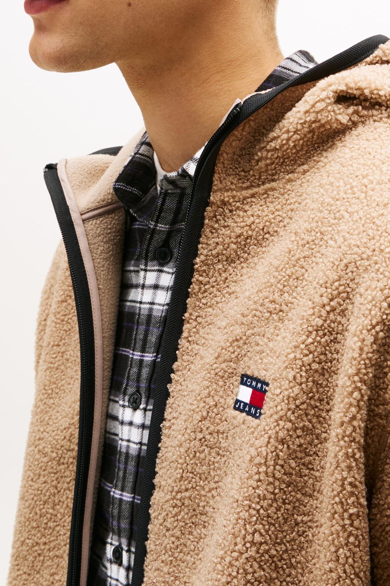 TJM REG BADGE TEDDY COASTAL TAUPE 5