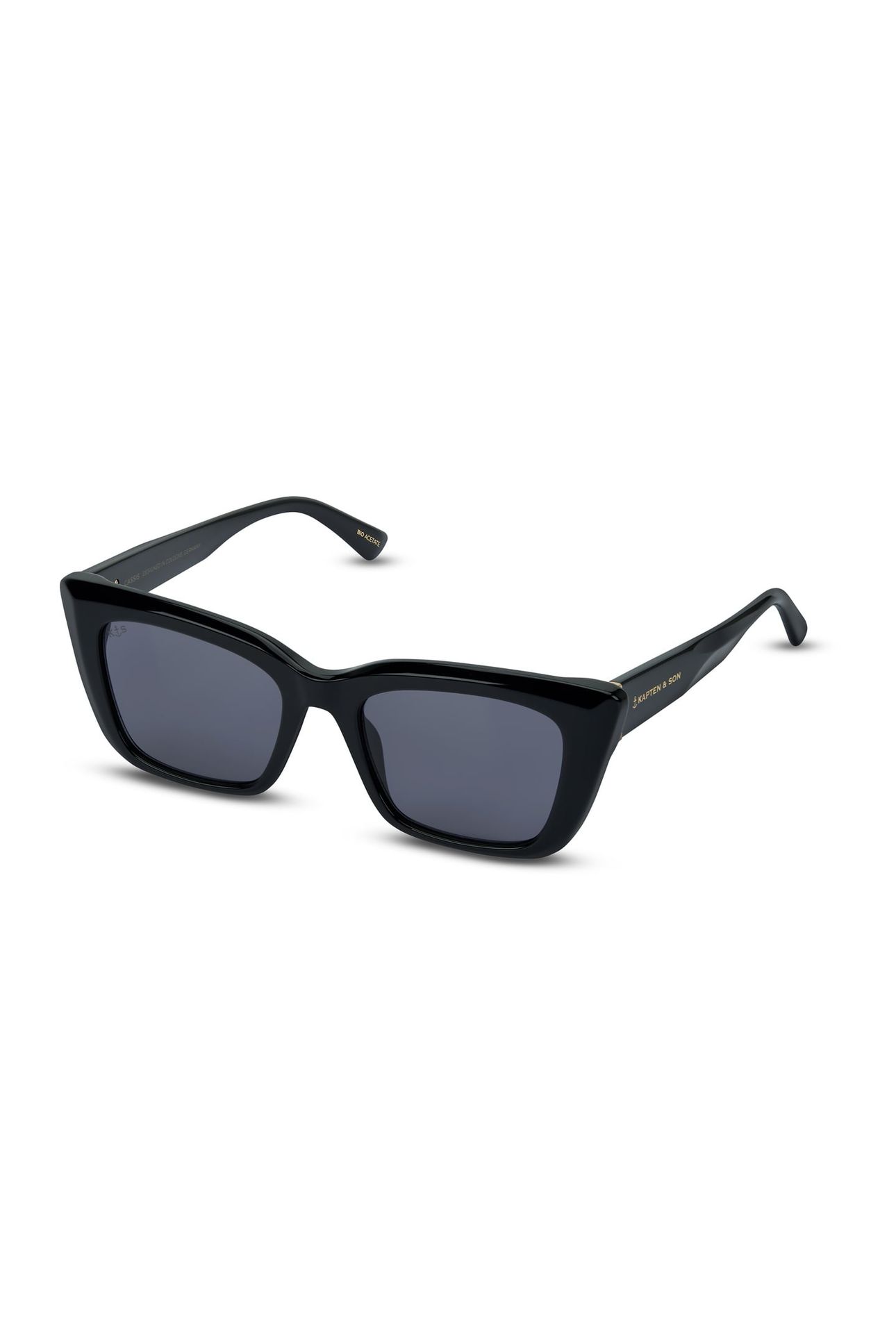 CASSIS ALL BLACK 2
