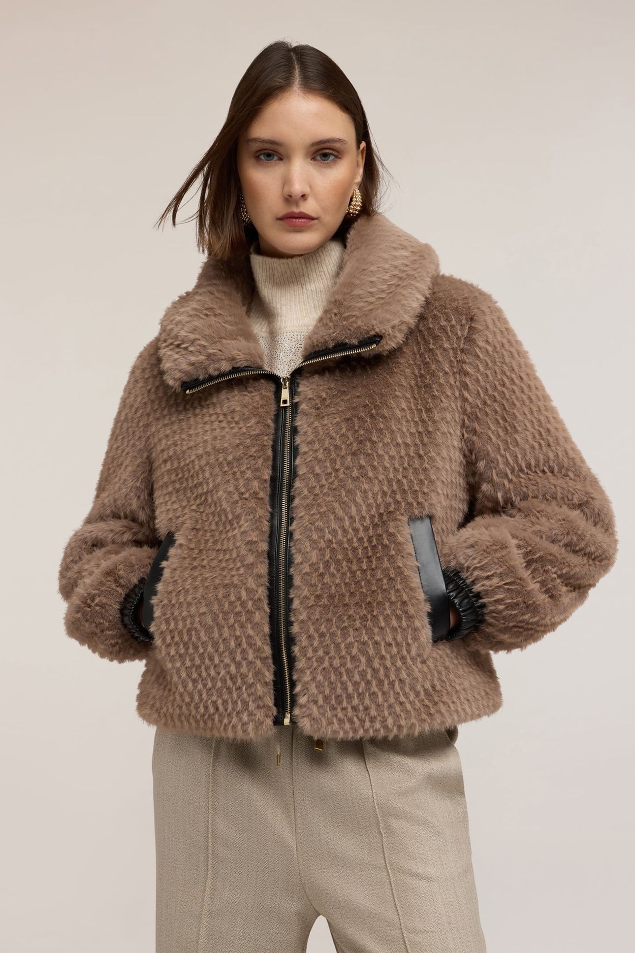 PLUSH EFFECT JACKET BROWN 2