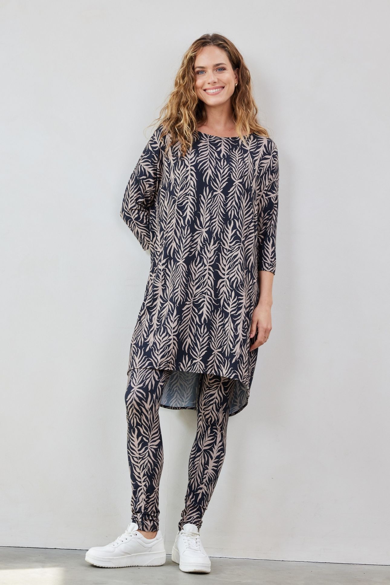 EASY LOOSE DRESS PRINT BLACK PALM LEAVES PRINT 1