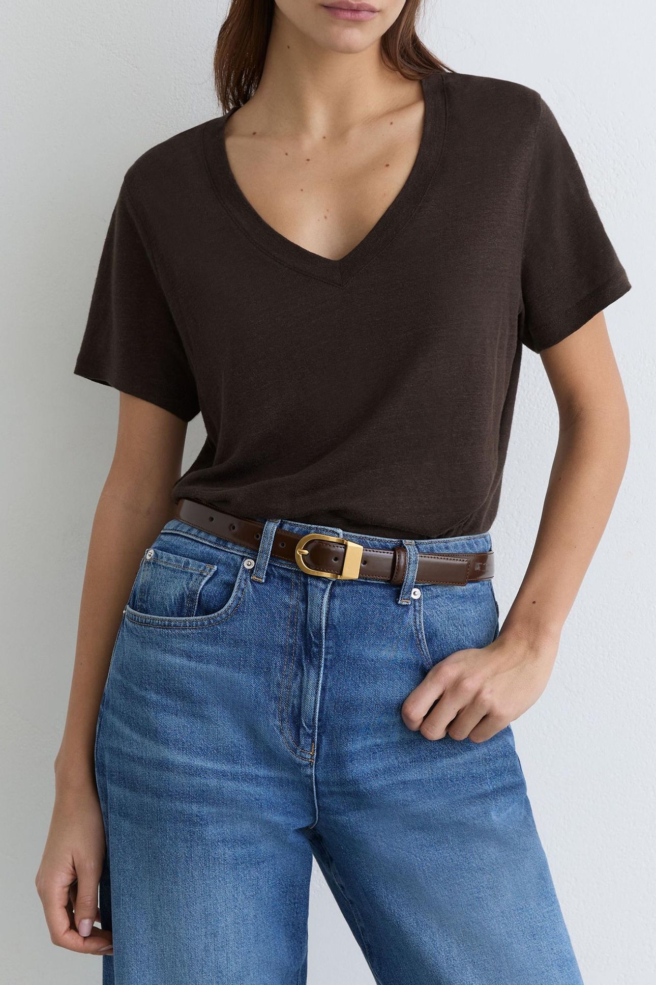 LINEN V NECK TEE CHOCOLATE BROWN 1