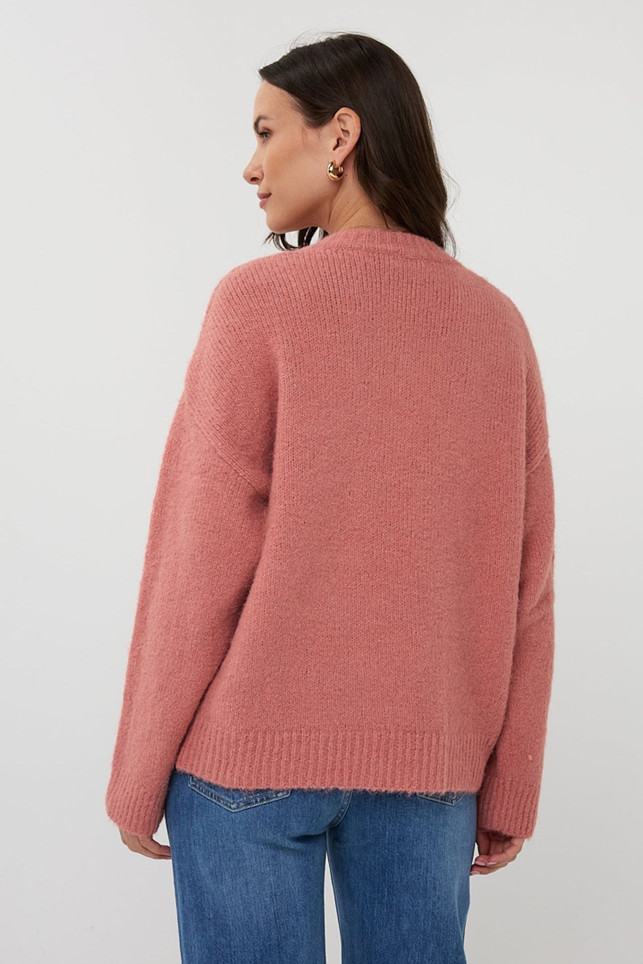 SWEATER V-NECK BROOCH GUAVA 3
