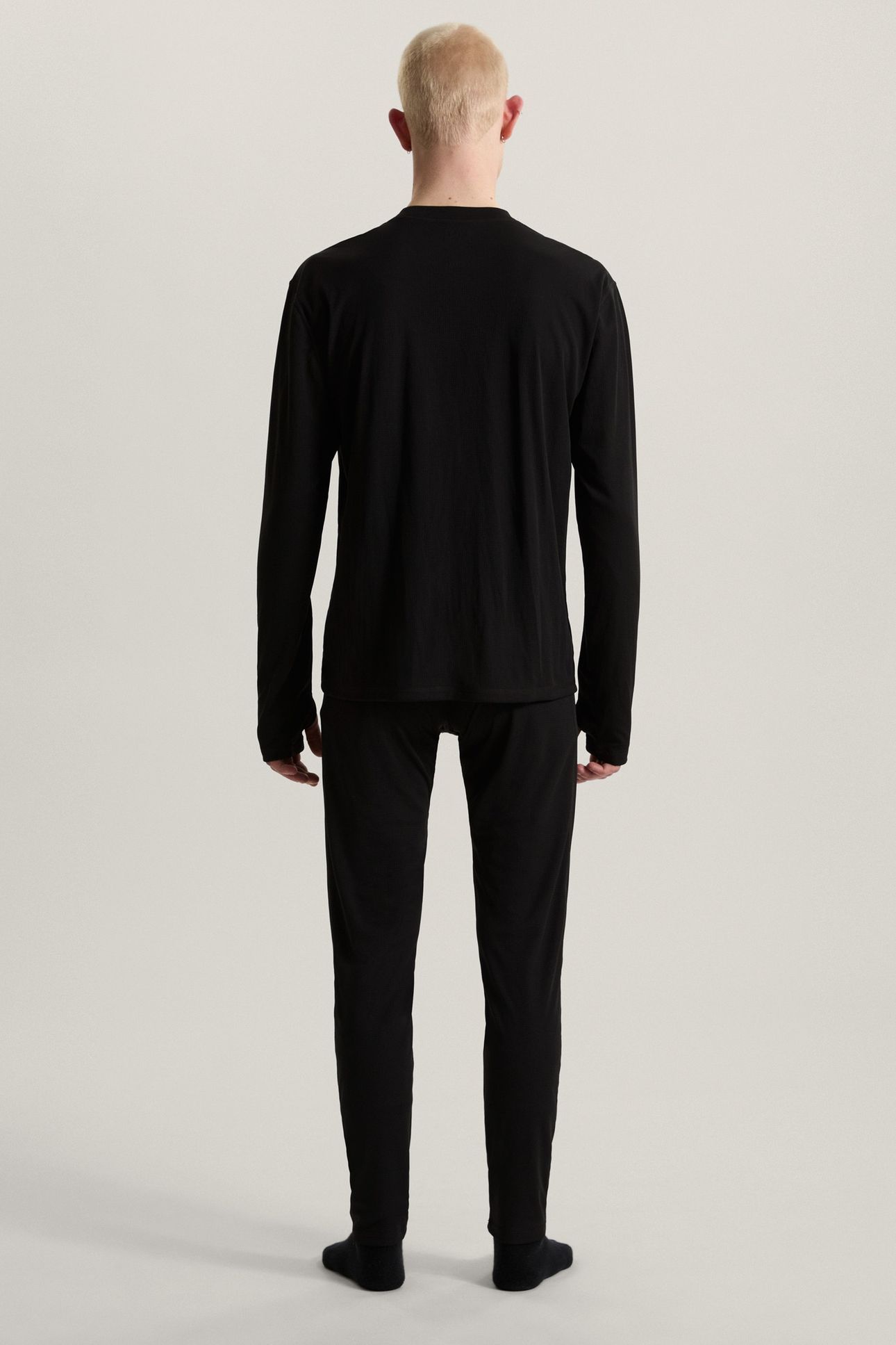 CASCADE BASE LAYER TOP BLACK 2