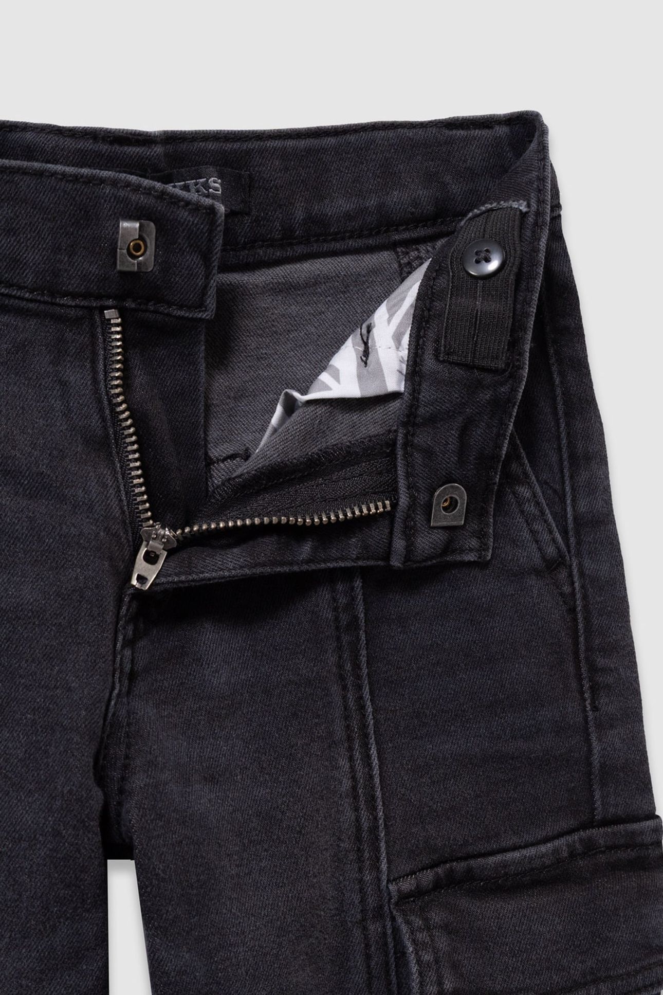 BOYS’ GREY CARGO-STYLE RELAXED JEANS 5