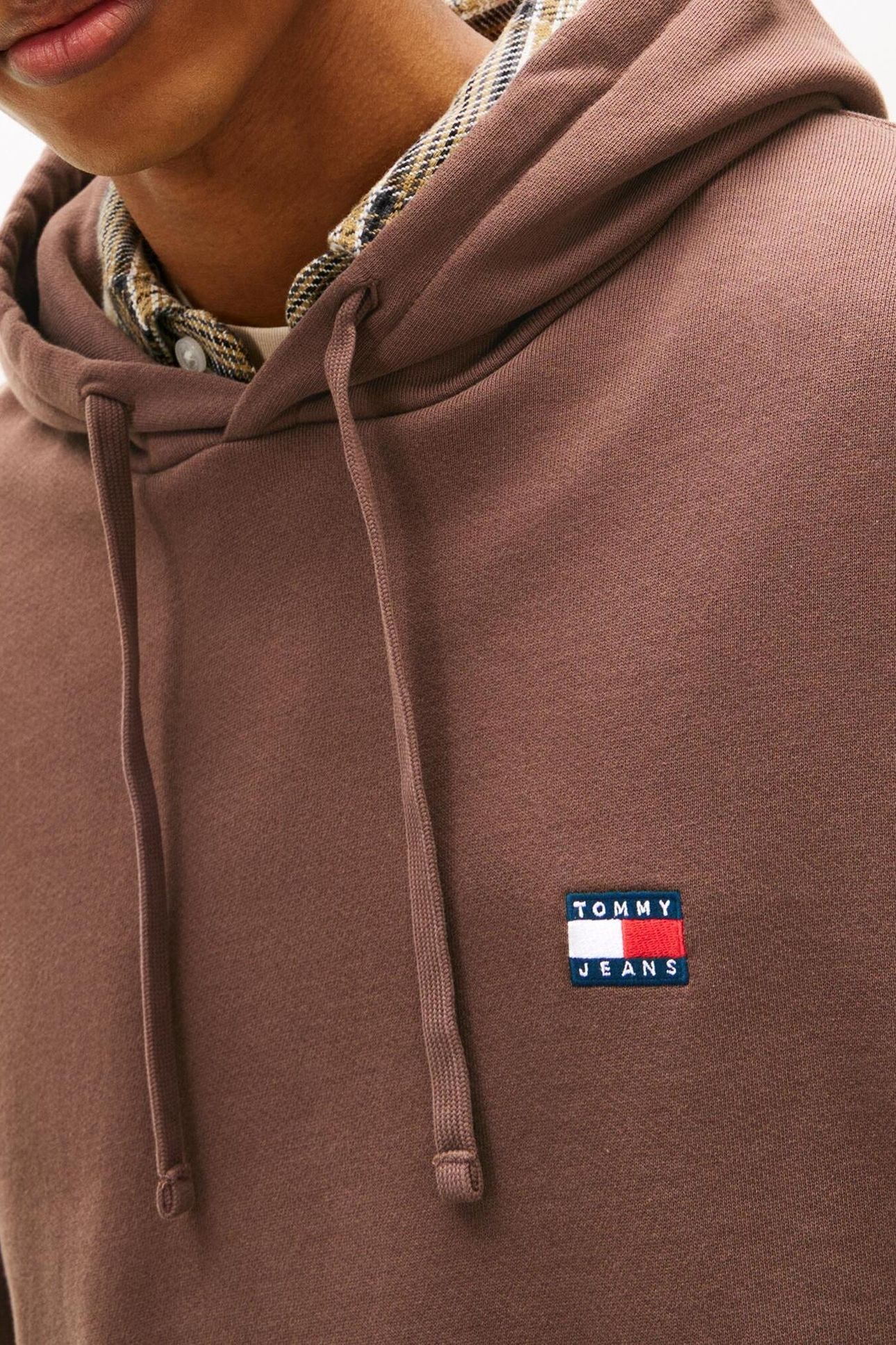 UNISEX TJ BOXY BADGE HOODIE BLACK WALNUT 3