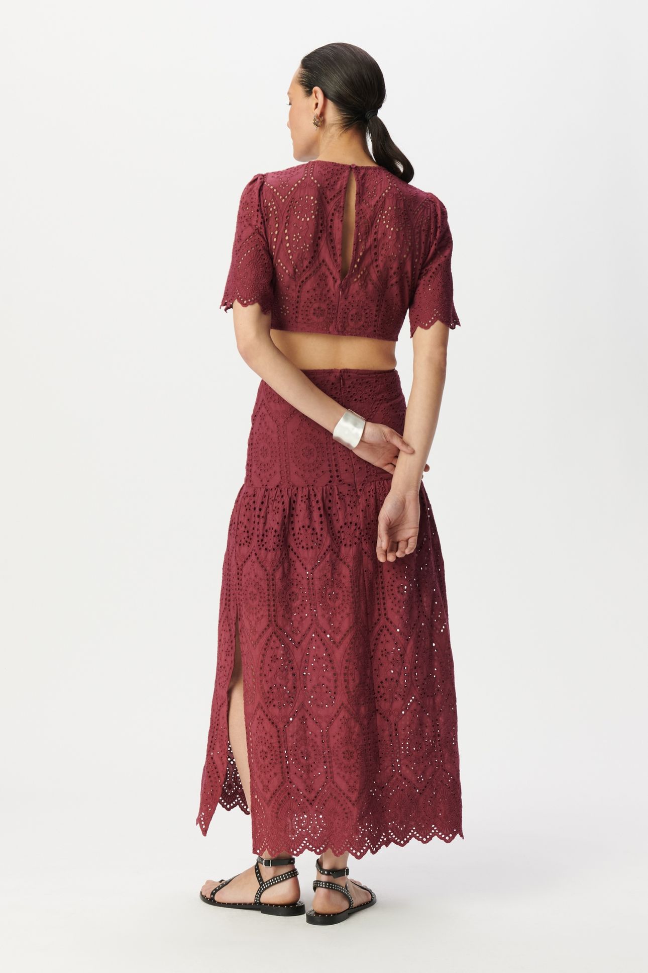 BURGUNDY EYELET EMBROIDERY OPEN BACK LONG DRESS 2