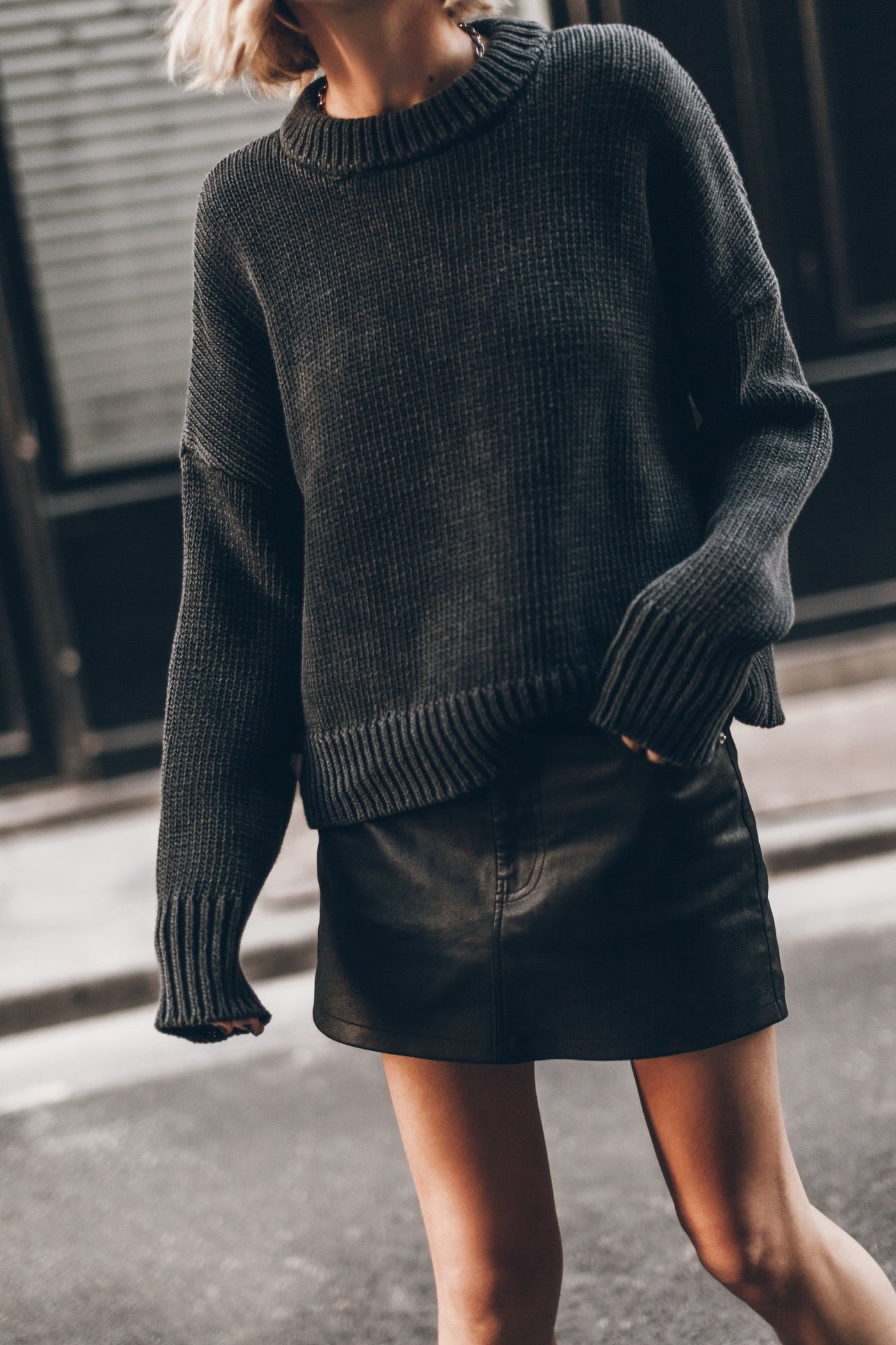 THE DARK FADED KNIT SWEATER 1
