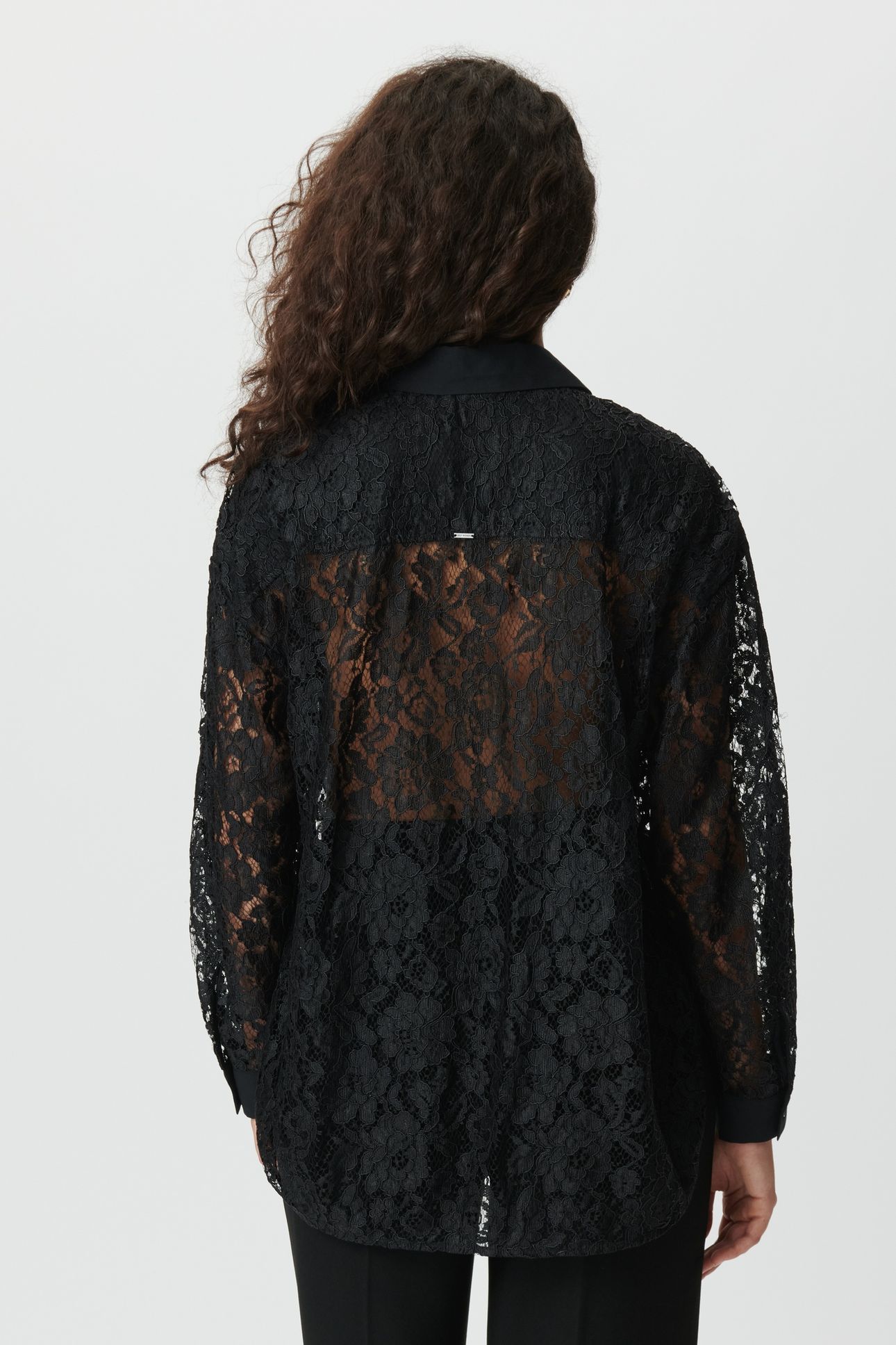 BLACK LACE OVERSIZED LONG-SLEEVE SHIRT 2