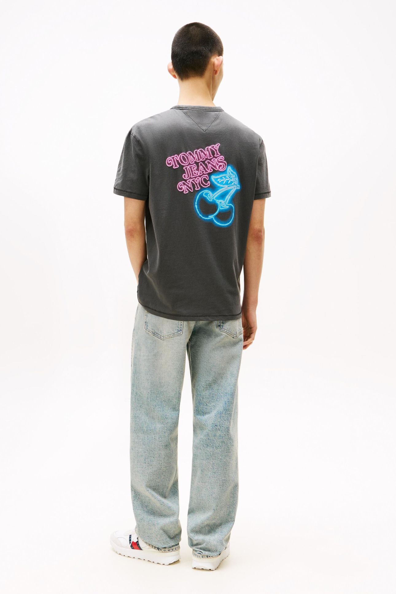 TJM REG NOVELTY FAIR BLACK NEON 2