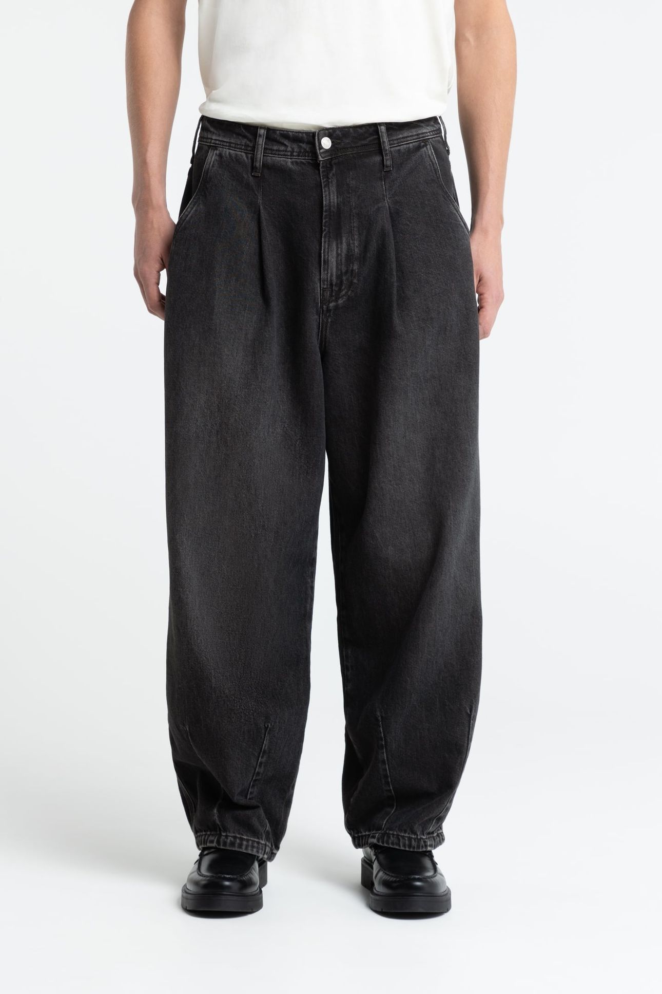 SABIUM PANTS VILMA BROWN BLACK WORN 2