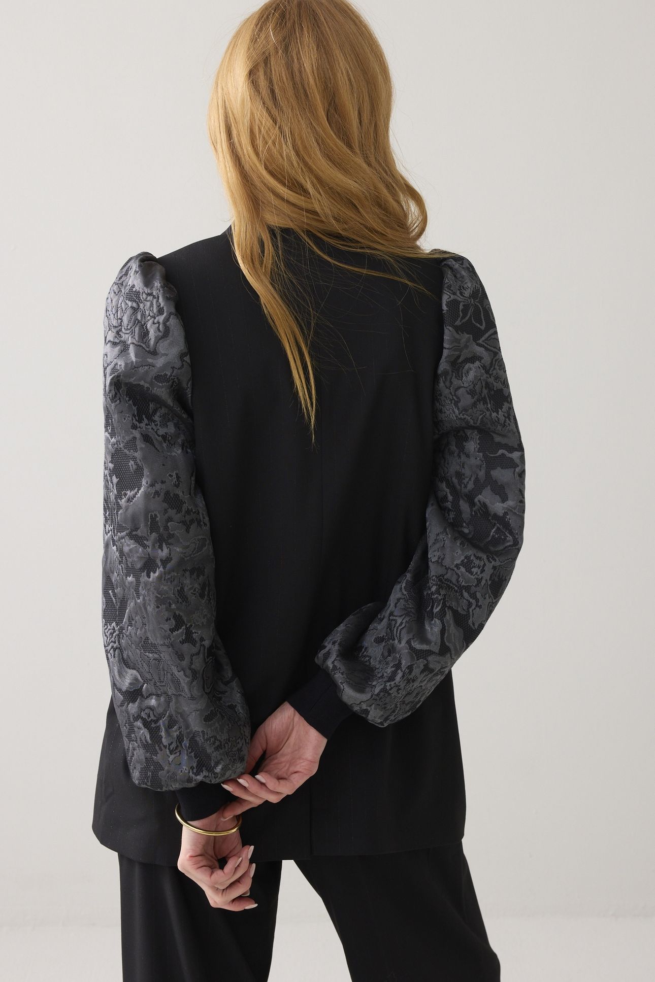BLAZER PINSTRIPE SHINY BLACKS 2