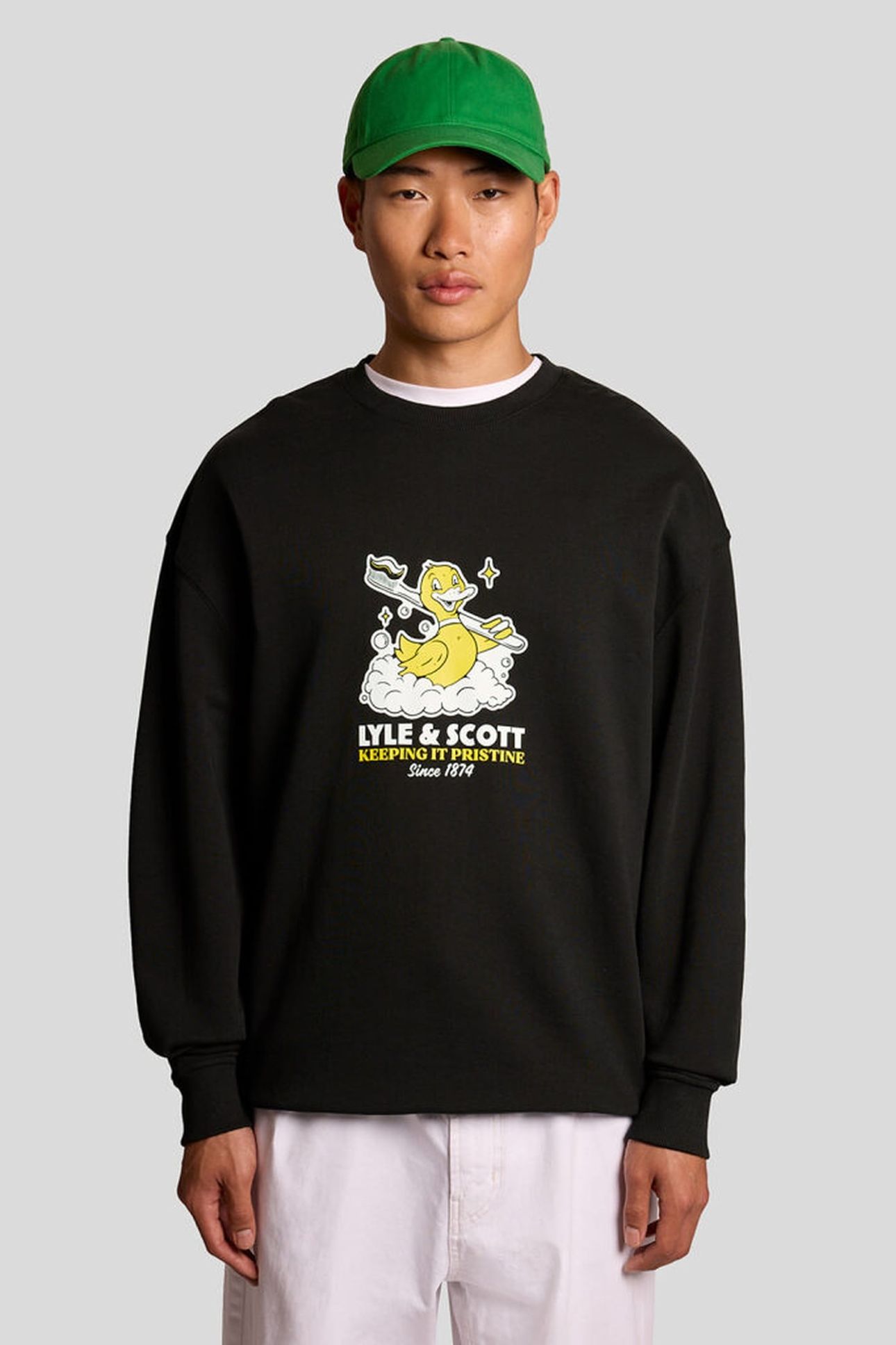RUBBER DUCK GRAPHIC SWEATSHIRT JET BLACK 1
