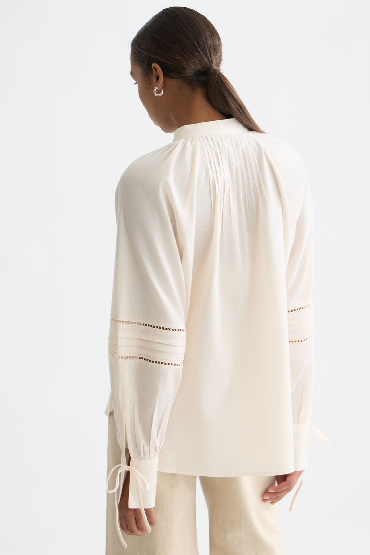 COTTON VOILE BLOUSE WITH PLEATS EGGNOG 2