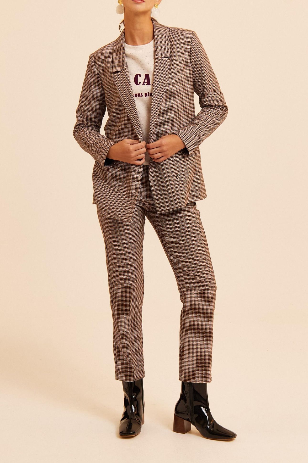 BEIGE HOUNDSTOOTH SUIT JACKET EMMA 3