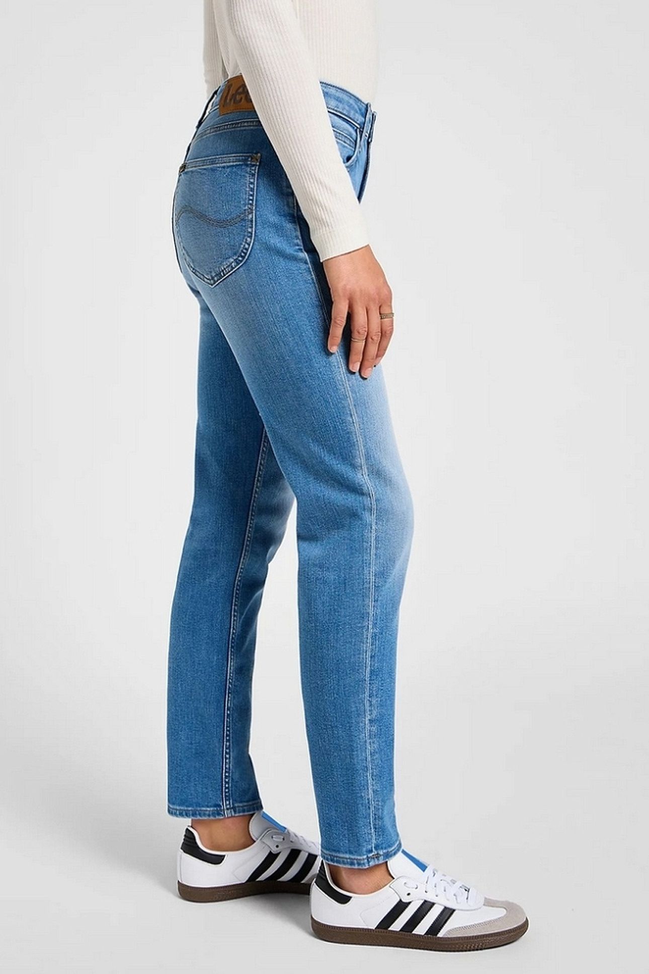CAROL MEANT TO BE HIGH RISE STRAIGHT JEANS DENIM BLUE 3