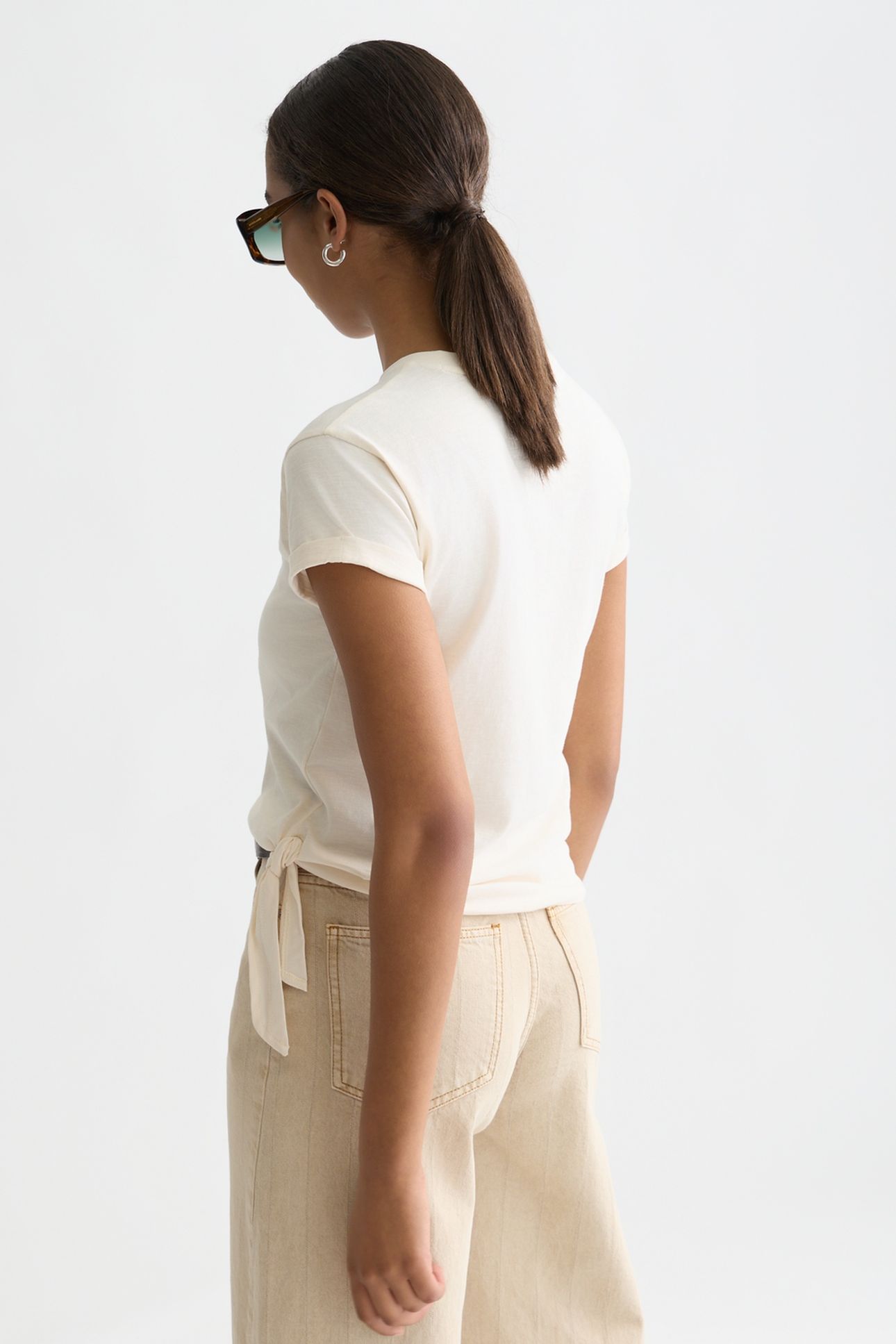 ARTWORK T-SHIRT WITH SIDE KNOT EGGNOG 6