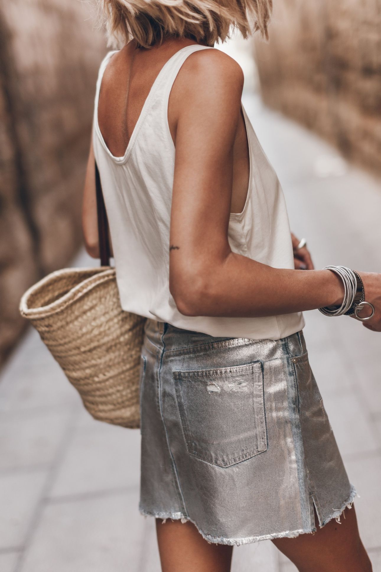 THE BLUE SHIMMER SLIT DENIM SKIRT 2
